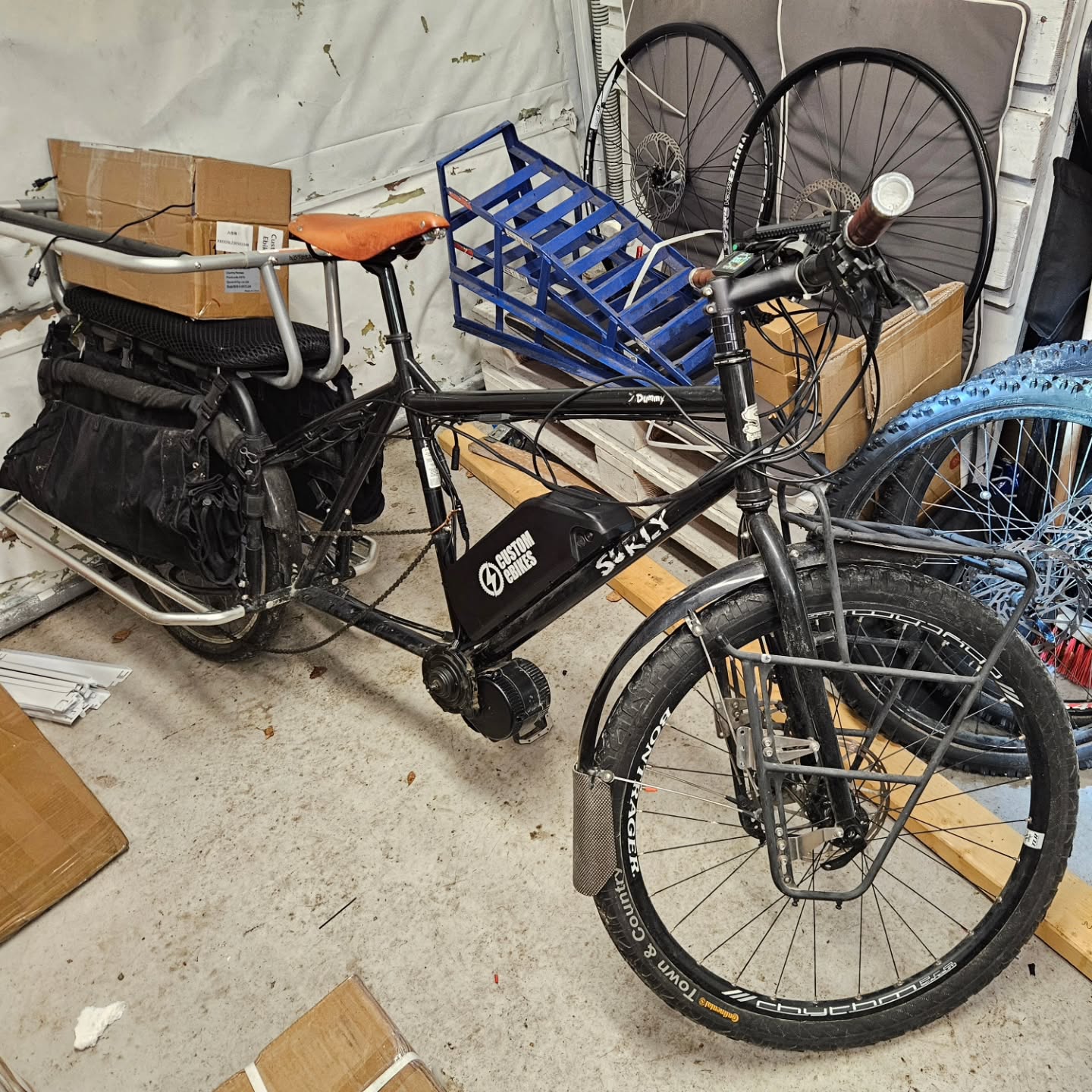 En av sommer /høsten 2023 prosjekter
Surly Electric
#customebikes.no #customebikes #customelectricbikes #fulldemper #elsykkelkonverting #bafang #bafangmotor #ebikes #elsykkel #elsykkelkit