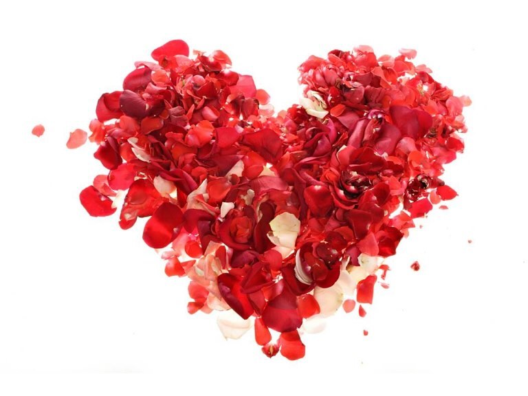 The Love Letter facial is here! This Valentines Day inspired facial features a cinnamon enzyme exfoliant, strawberry chocolate mask, floral-based massage oils and more. A delicious post facial beverage and sweet treat seals the deal on this decadent offering! Booking link in bio. ❤️