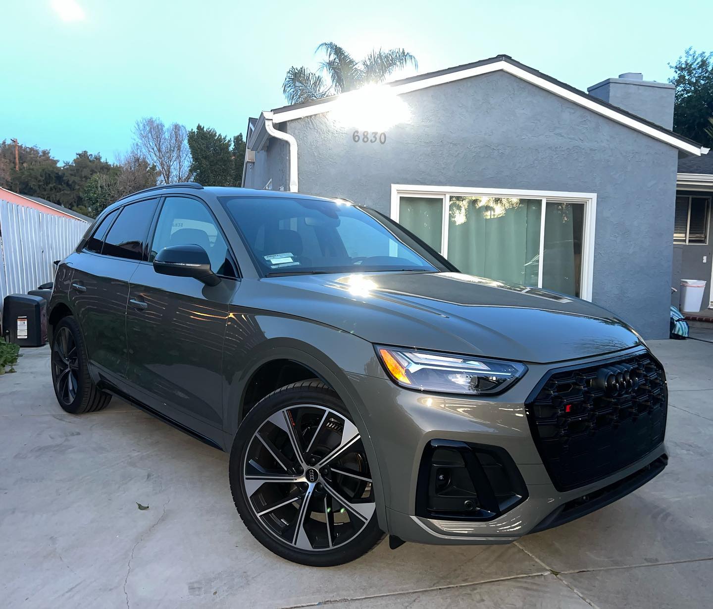 Audi SQ5 Sourced and Sold!
Congrats @yogicuts on the new car 🍾
#AudiSQ5 #SQ5 #Audi #XpertAuto #XpertAutoConsulting