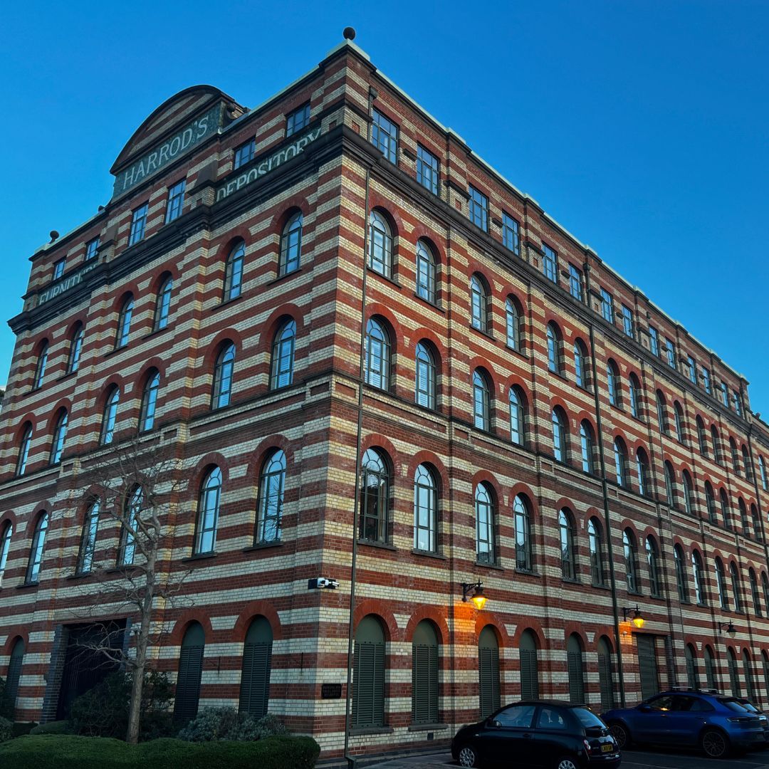 We are delighted that London Block Management has been appointed to manage the prestigious Harrods Village in Barnes, a historic site with roots dating back to 1857.
The development has a fascinating history. Once a soap factory, it was acquired by Harrods who repurposed it as a furniture repository, before being converted into luxurious residences by Berkeley Homes. The development includes an on-site leisure centre and ten acres of beautifully landscaped grounds, providing residents with idyllic pockets of nature. š³šæ
You can read more about the history of this stunning development on our blog!
#HarrodsVillage #WestLondon #LondonProperty #LondonBlockManagement #Barnes #Hammersmith #BlockManagementLondon #HistoricLondon