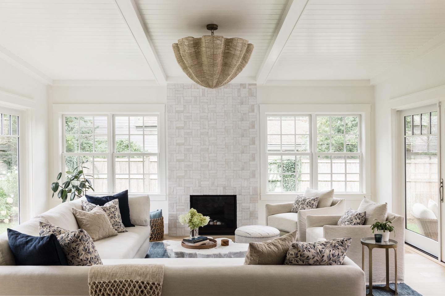 We would love to cozy up in this Edgartown Living Room today #interiordesign #residentialdesign #customhome #designbuild #interiors #customfurniture #nehome #marthasvineyard #edgartown #residentialarchitecture #architecturaldesign @joyellewest