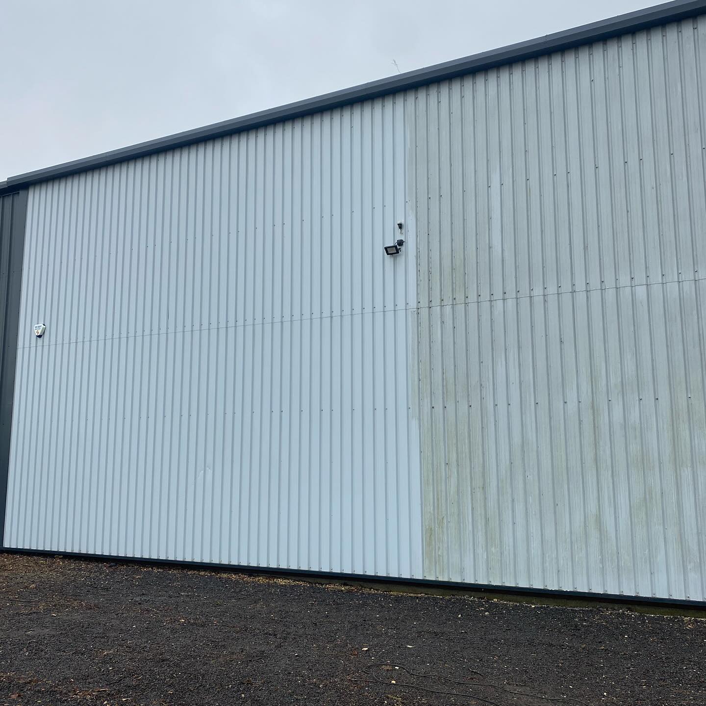 Just look at the difference of that 😲🤌🏼
Cladding cleaned for QJS in Saxilby bringing the building back to life!
If you’ve got a building or business that needs a good clean get in contact now at jake@gjcleaning.com 📧📲