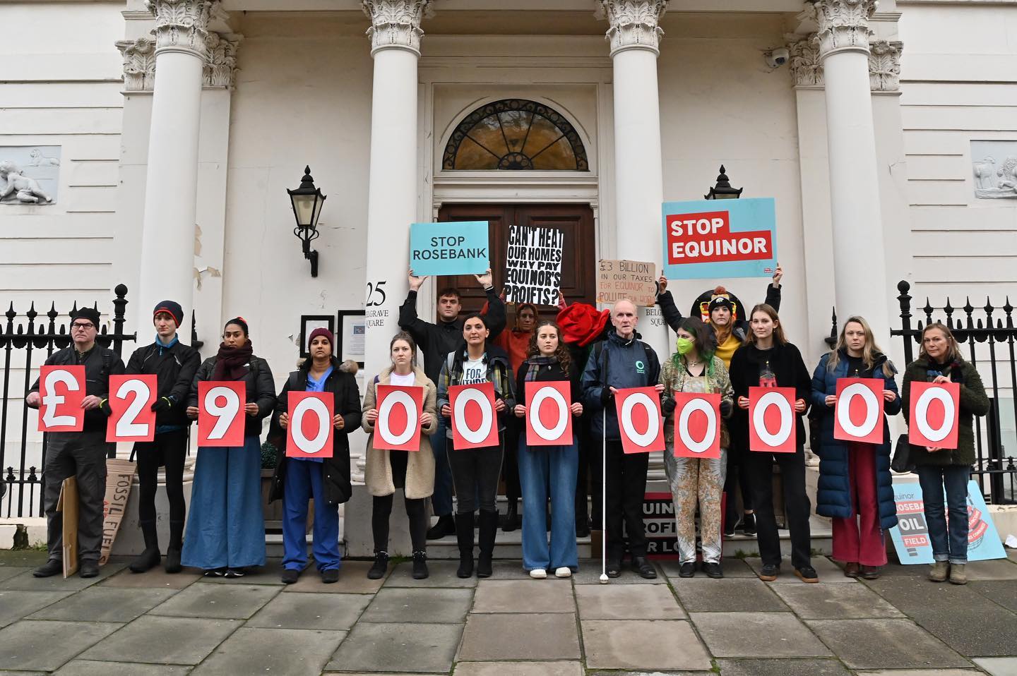 💰 Today, Norwegian oil giant @equinor, announced £29billion in profits for 2023.
🔥 Last year was the hottest year on record. Floods and wildfires destroyed homes and livelihoods across the globe.
🌹 Equinor are the majority-owners of the Rosebank oil field, a project for which, due to very generous tax breaks, UK taxpayers will cover 91% of the development costs.
🤪 That’s right. At a time when millions of households in the UK are in fuel poverty, choosing between eating and heating, our government are giving £3billion in tax breaks to a company who PROFITED £29 BILLION IN ONE YEAR. Absolute insanity.
The British and Norwegian governments are climate hypocrites, presenting as climate leaders whilst actually siding with oil and gas giants like Equinor. The development of Rosebank will further exacerbate the already devastating impacts of climate change, and will do nothing to lower energy bills in the UK. We need our government to start acting in the interests of the public and invest in the transition to cleaner, renewable energy that will lower bills and reduce the emissions that are destroying our planet.
Shame on you @jonasgahrs @regjeringen @norwayinuk @equinor @rishisunakmp
Follow @stopcambo to join the #stoprosebank campaign