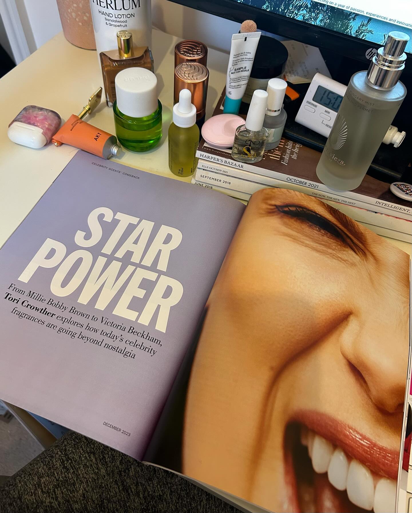 Jan was full of writing, coffee, beauty products, and @zaddyza1n & @itsvanesem being iconic 💄