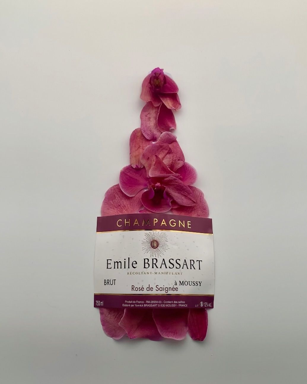 Le champagne Brassart vous souhaite à tous une joyeuse saint Valentin, afin de passer une bonne soirée quoi de mieux qu’une bonne bouteille de rosé de saignée du champagne Brassart ? Pour en savoir plus, vous pouvez consulter notre compte Instagram où nous avons présenté cette cuvée, vous pouvez également vous rendre sur notre site internet champagnebrassart.com où vous pourrez découvrir nos 6 cuvées.
#saintvalentin #valentineday #champagne #champagnebrassart #rosédesaignée #generationsdevignerons