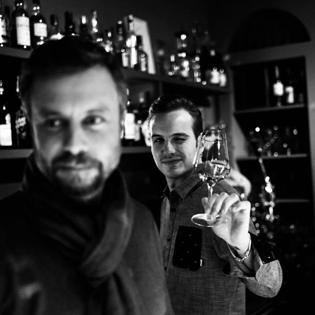 Rock’N’Bolla is back in the business!
Local Natural Wine Merchants B to B of small artisans of wine across Europe.
Check out our Porfolio via our website and don’t hesitate to call or text us for a meeting.