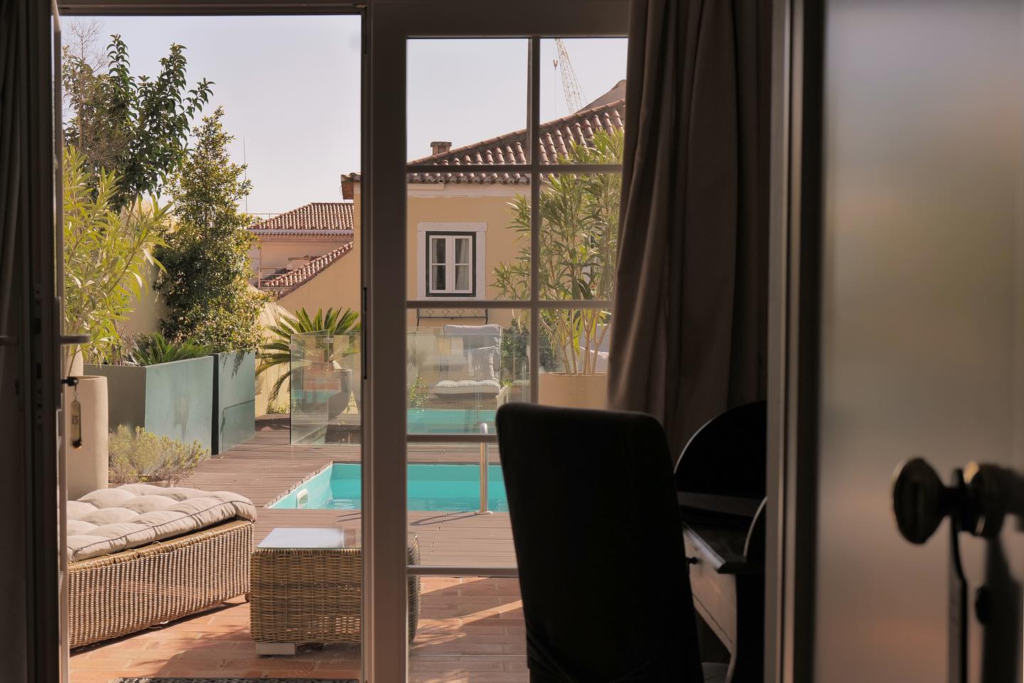 February and almost spring weather in Lisbon with 20'degree ๐ already season to relax on your private terrace in our pool suites
#almostspring #sunnyday #boutiquetravel #hotel #lisbon