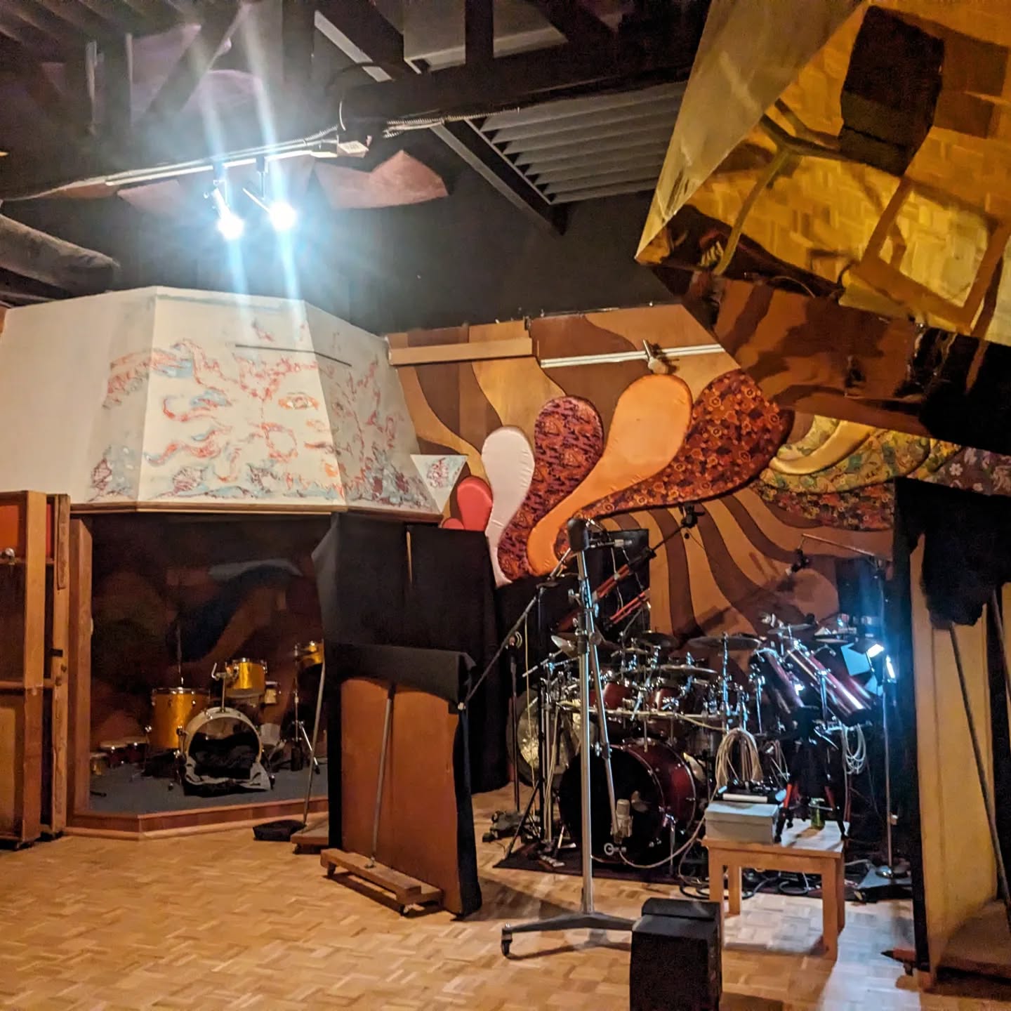 This is where Dreams were/was made. I had a magical time in this legendary studio last night-- absolutely mind blown by being in this wild and acoustically wonderful space where so many of my favorite albums were recorded. #recordplant #recording #legends #fresh #songsinthekeyoflife #foryou #rumours