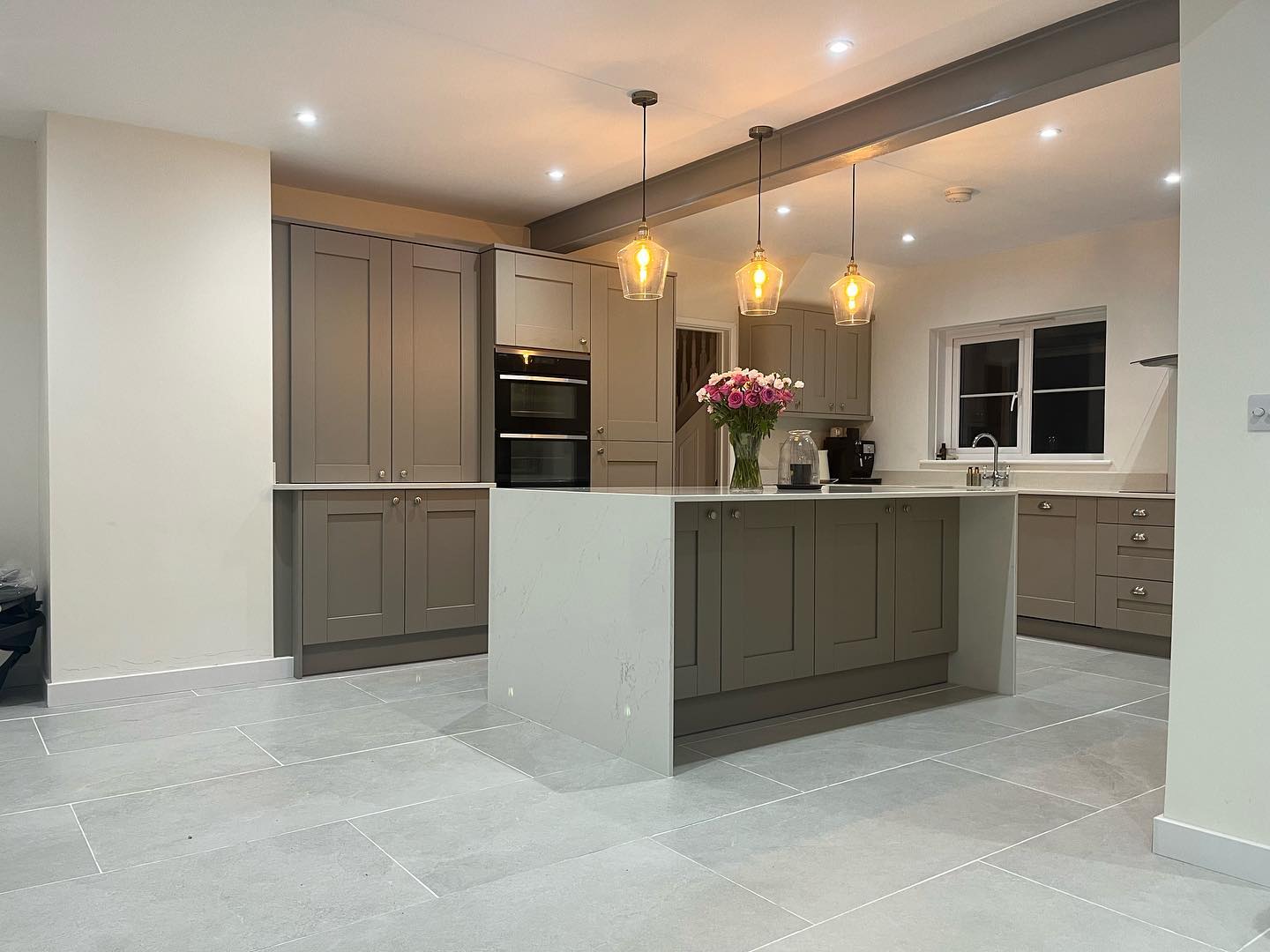 I installed this original kitchen back in 2018.
@primebuild_ completed an amazing extension and totally transformed the space. They then asked me to alter the kitchen and add a few new units to create this amazing island and kitchen living space.
What do you think to the transformation 💯
#kitchen #stonegrey #extensions #interiordesign #interior #kitchensofinstagram #kitchensofinsta #waterfull #quartz #kitchenfitter #design #designsupplyinstall #ashwoodkitchens