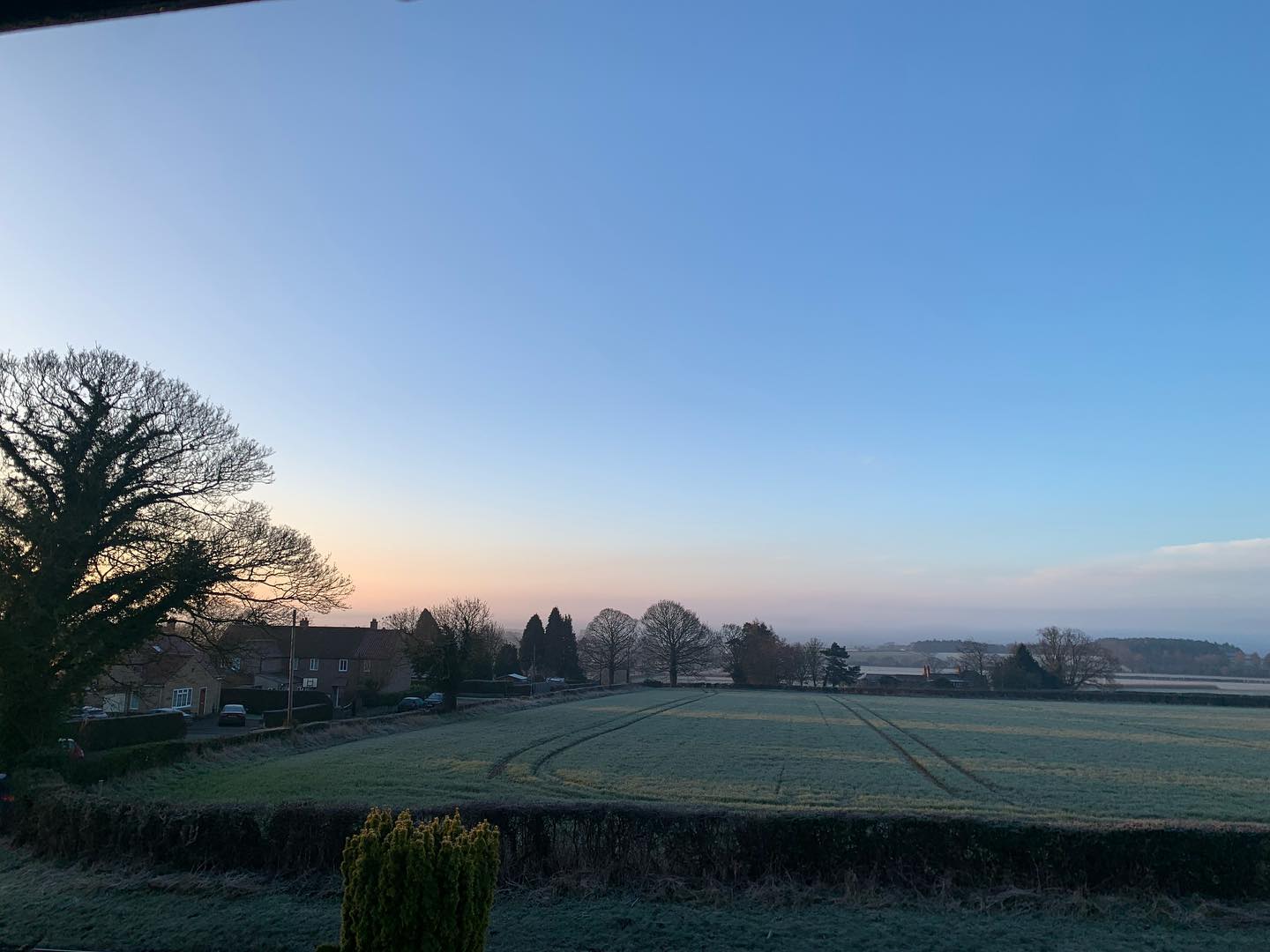 BE KIND THEY SAID!…
YOU WERE MAYBE TAUGHT TO BE KIND TO OTHERS!
IN CASE NO-ONE TAUGHT YOU….
I’M HERE TO GIVE YOU PERMISSION TO BE KIND TO YOURSELF TOO!
For you and me
Fi
🪄🦉