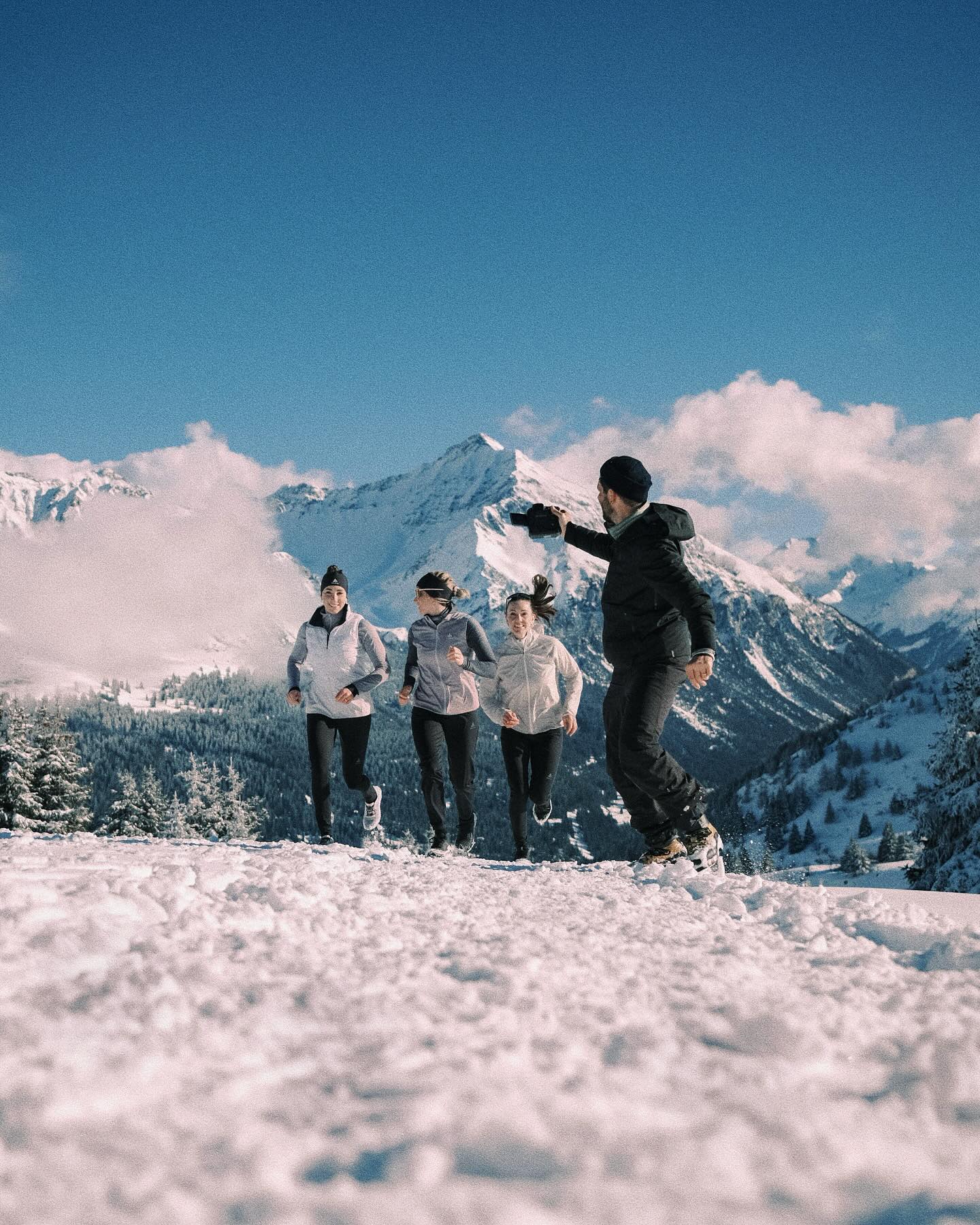 We're back from shooting for @odlo at @lenzerheide again.
Here are some lovely bts pictures.
BTS 📸: @gabor_baumgarten
Group Shot 📸: @manuelkottersteger
#behindthescenes #bts #filmproduction #lenzerheide #setlife #filmmaking #odlo