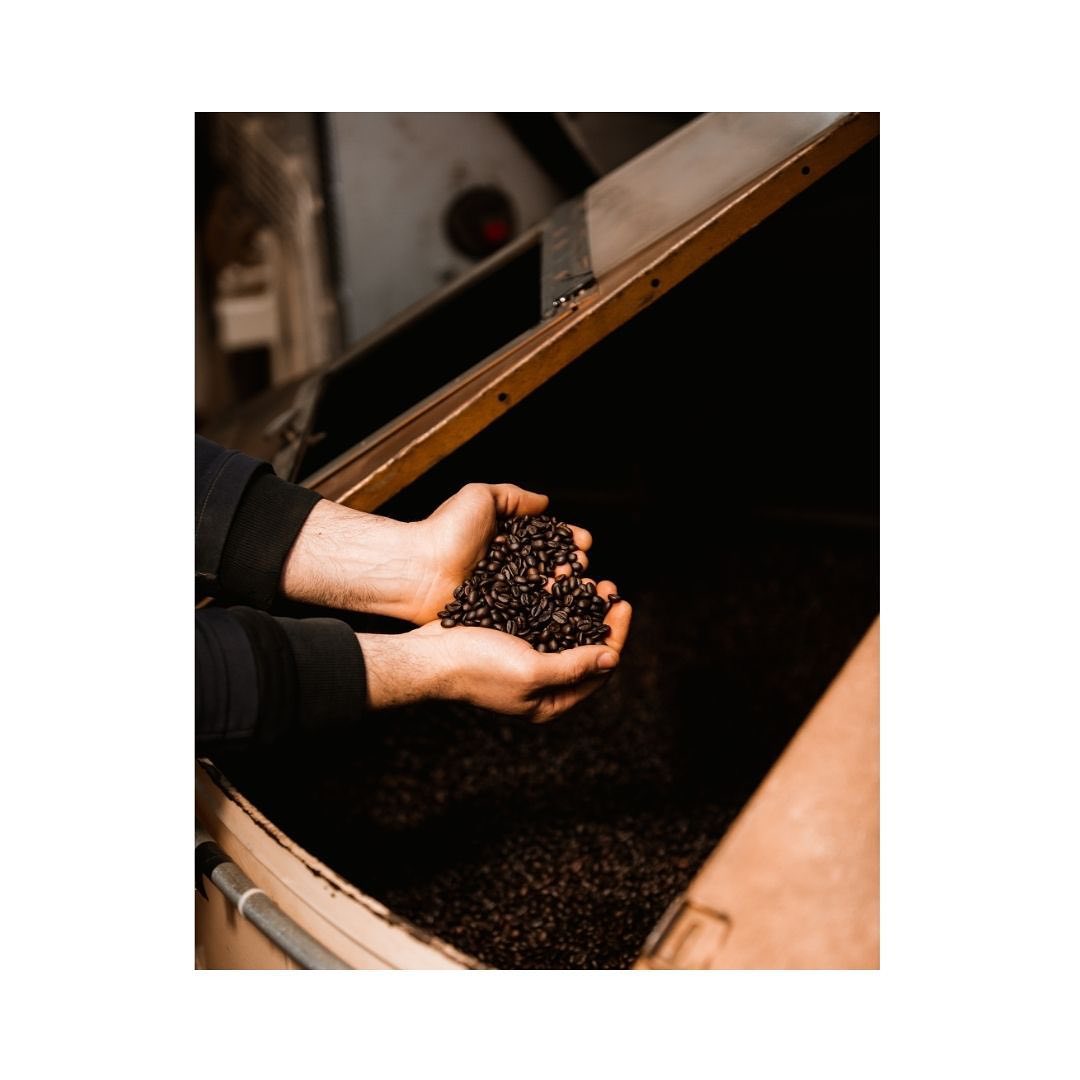 Brand photography x @pericaff_official
•
•
•
#brandphotography #commercialphotographer #fotografomilano #fotografobergamo #brandidentity #coffeegram #coffeeroasting #coffeeroastery