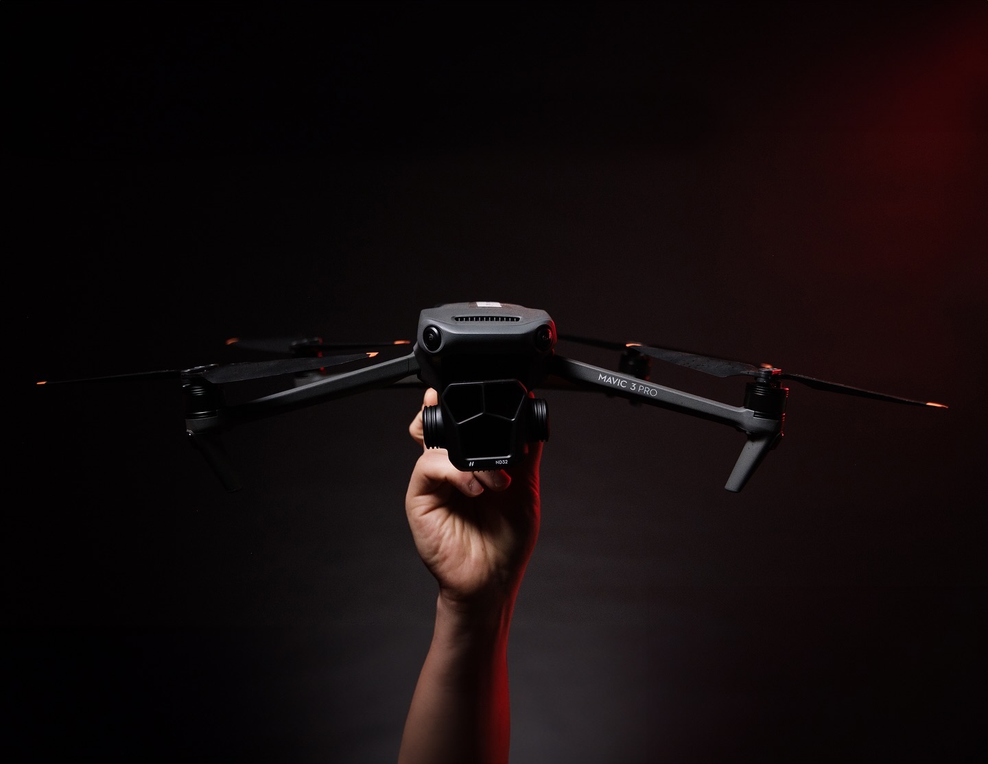 Drone upgrade 😎
•
•
•
#mavic3pro #dji #drone #studio #lighting #aerial #badass #cinematography #dronephotography #flight #irishfilm #mavicpro