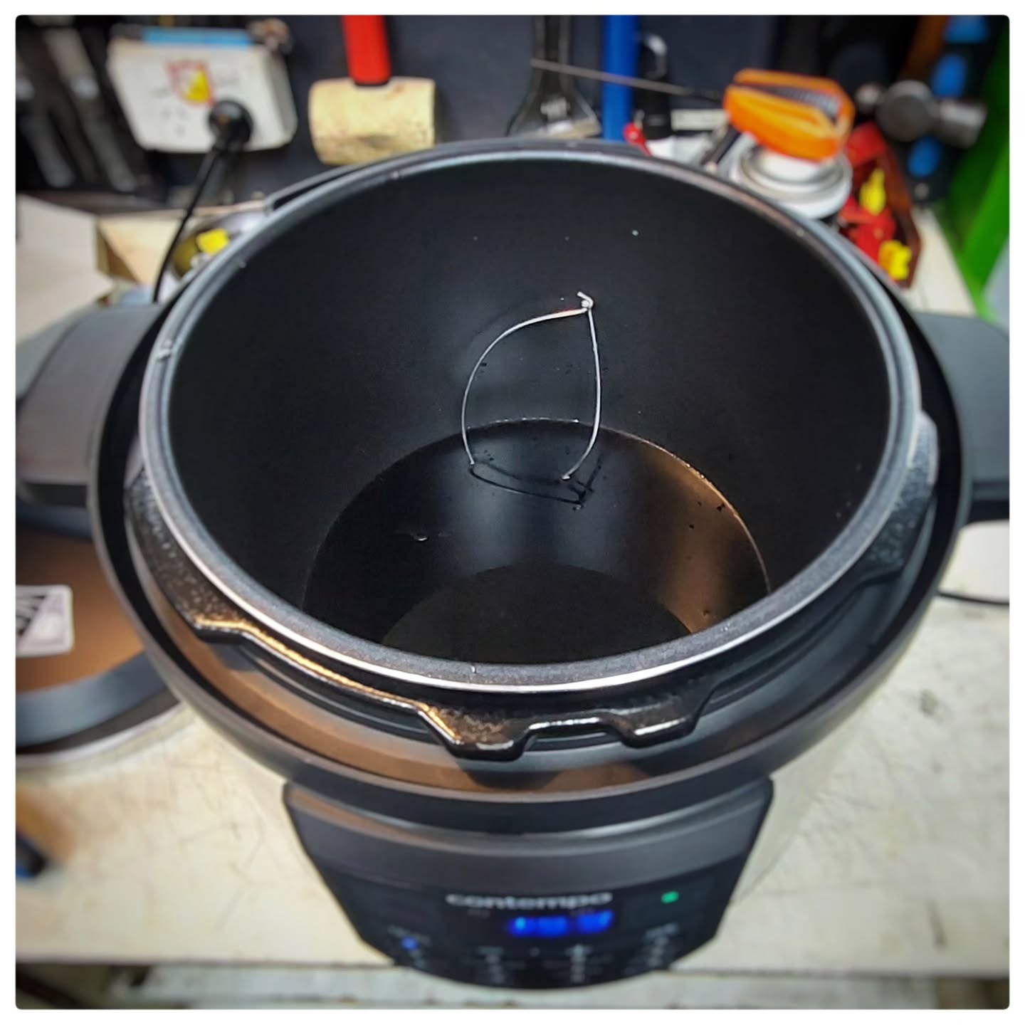 Ever wanted to start waxing your chain but CBFed with all the malarkey that goes with a diy system at home?
Well, it's your lucky day because we are now offering a waxing service at Ballarat Cycle City....(for chains only, no Brazilians at this stage).
Come in and chat with us today about how we can save you time and, in the long term, money with our new efficient clean, wax, and rotate service today.
-
-
-
-
-
-
#chainwax #absoluteblack #bicyclemaintenance #graphenewax #efficiency #bicycleworkshop #bicyclechain #waxpot #cleanbike