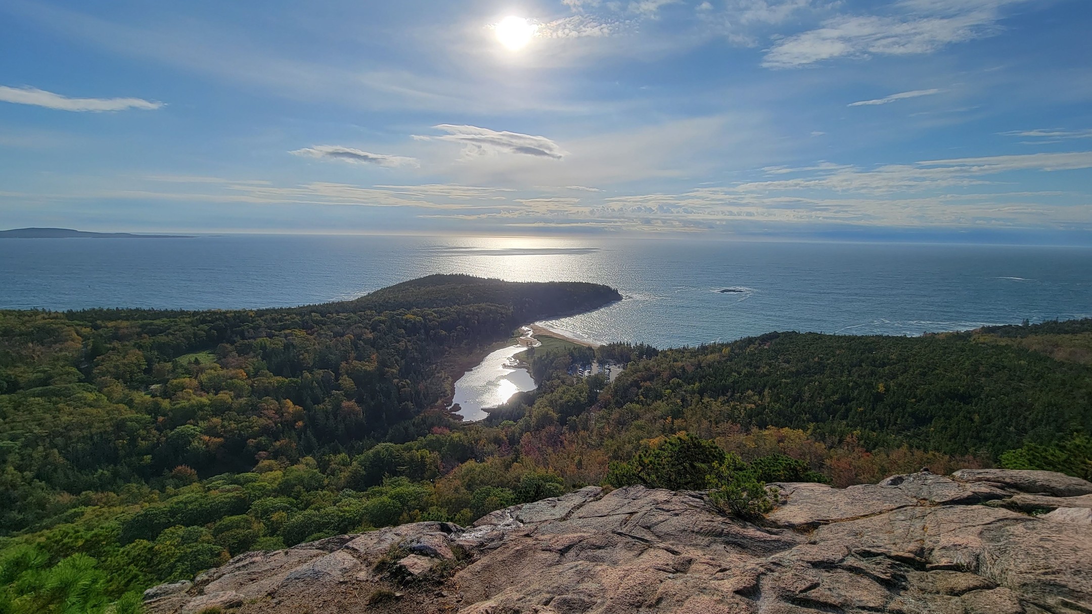 Acadia National Park - the perfect destination for spectacular coastal views and exhilarating hikes. If you're short on time, check our the newest blog post for the perfect long weekend itinerary!
.
.
.
.
.
#twogirlsgetaway #travel #travelblogger #travelphotography #glt #gltlove #dametraveler #girlswhotravel #sheisnotlost #travelgirl #travelfeature #maine #acadia #nationalparks #wonderful_places #wearetravelgirls #iamtb #hiking
