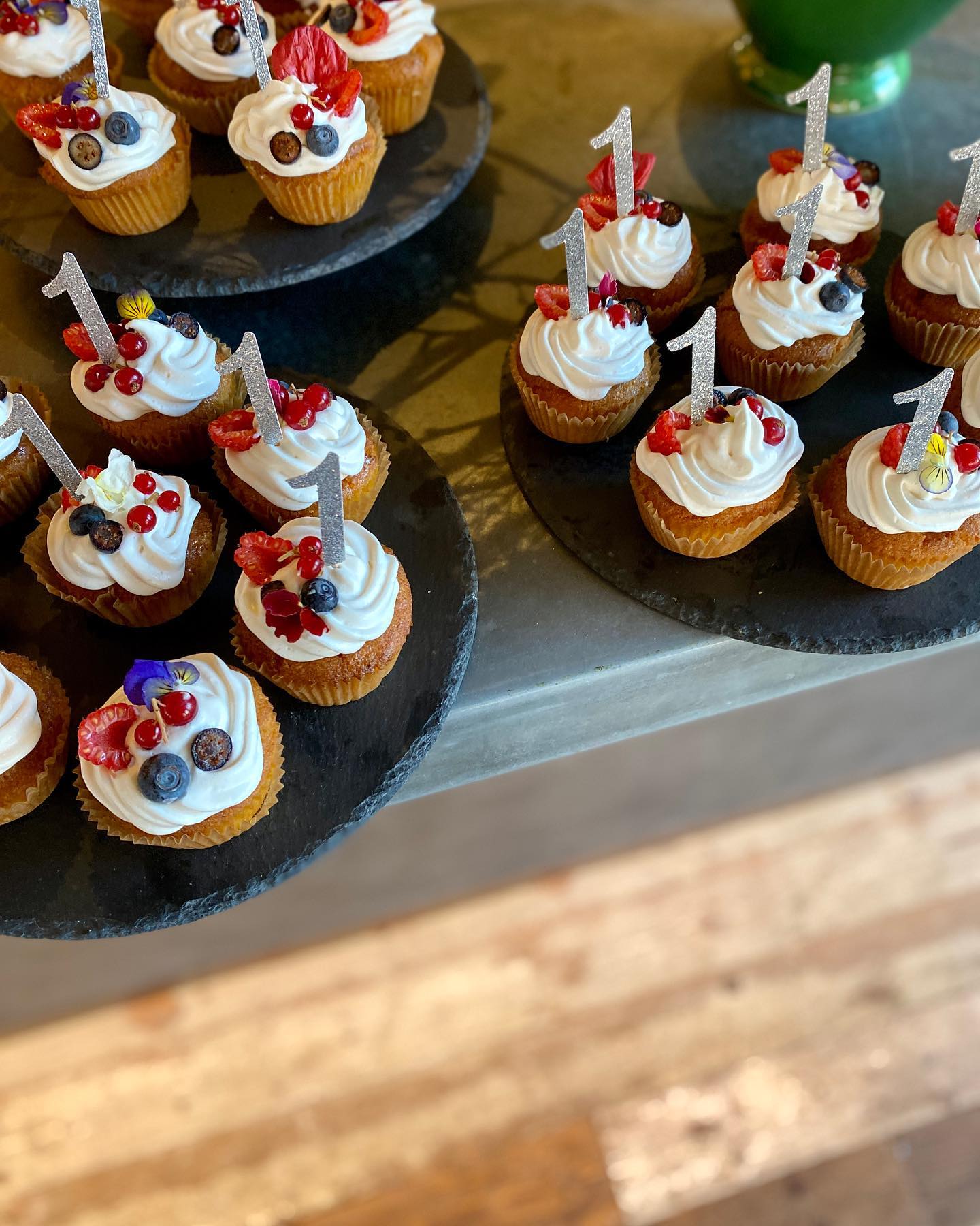 @mission.e1 turns 1 and celebrates with lemon polenta cupcakes (and lots of spicy margaritas ๐ถ๏ธ)