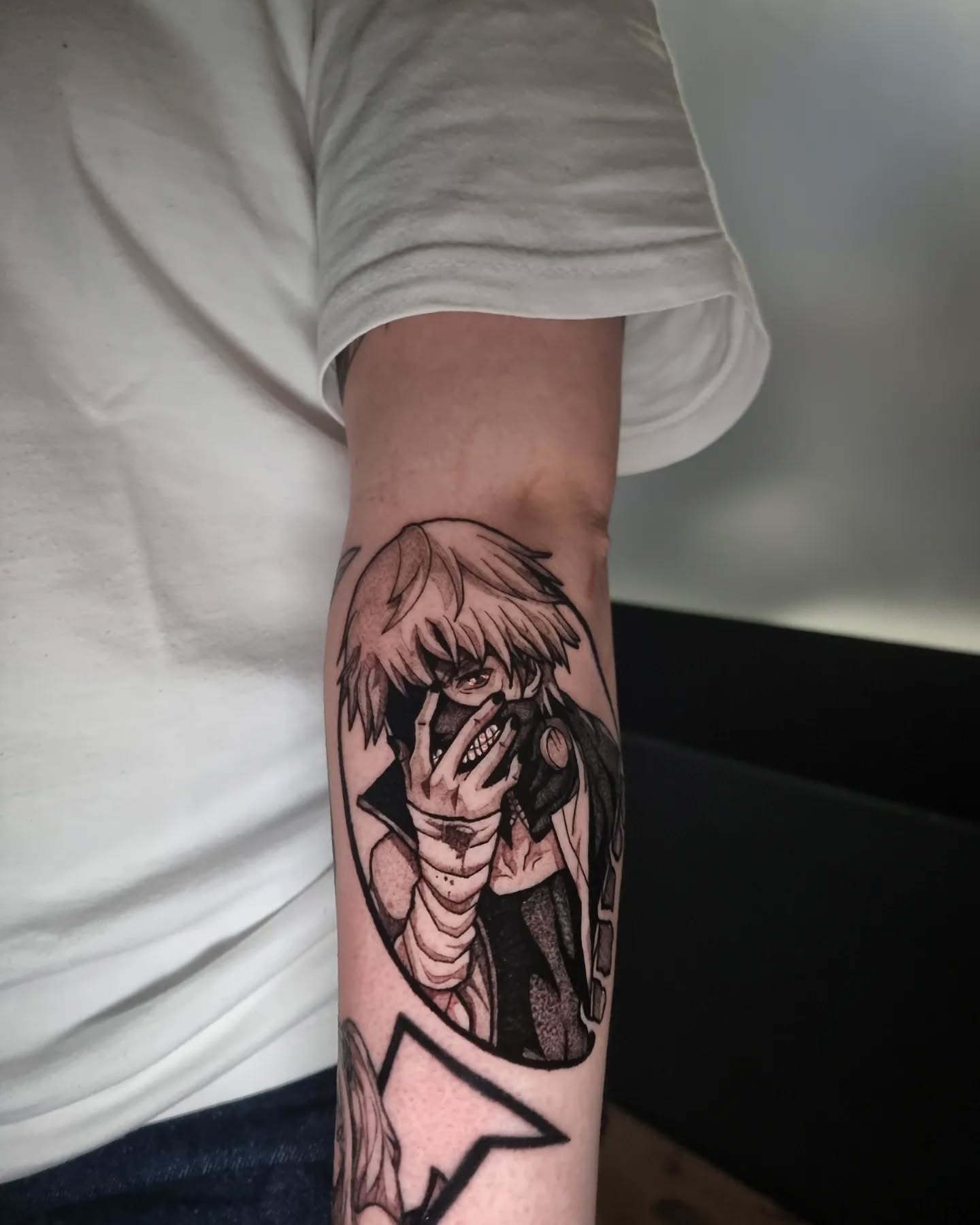 Ken Kaneki - Tokyo Ghoul
#animetattoo #tokyoghoul #kenkaneki #anime #blackandgraytattoo #tattoo