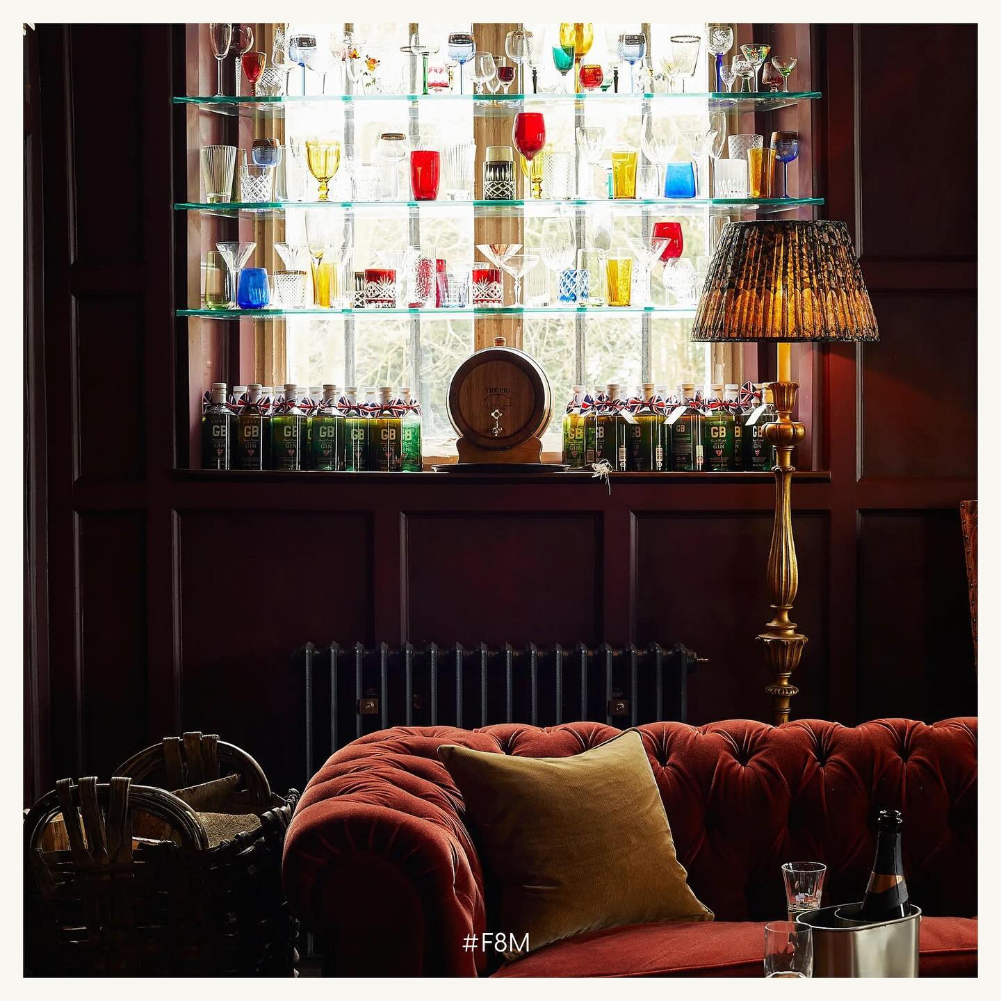 To już dziś!
8.03.2024 o godzinie 10:00 ruszamy z konkursem, który będzie trwał aż do godziny 22:00.
Serdecznie zapraszamy do udziału. Dla autorów 3 zdjęć przewidziane są nagrody: darmowe wejście wraz z osobą towarzyszącą do jednego z trzech niezwykłych miejsc w Polsce!
Dziękujemy naszym partnerom @wilanowpalac, @muzeumtatrzanskie, oraz @ksiazcastle za wsparci konkursu i przygotowanie nagród dla zwycięzców!
Zachęcamy do zapoznania się z regulaminem i wzięcia udziału w konkursie.
*
*
*
#fundacja8marca #f8m #innovationmanor #konkurs #dzienkobiet #womensday #2024 #zabytek #zabytki #heritage #wellbeing