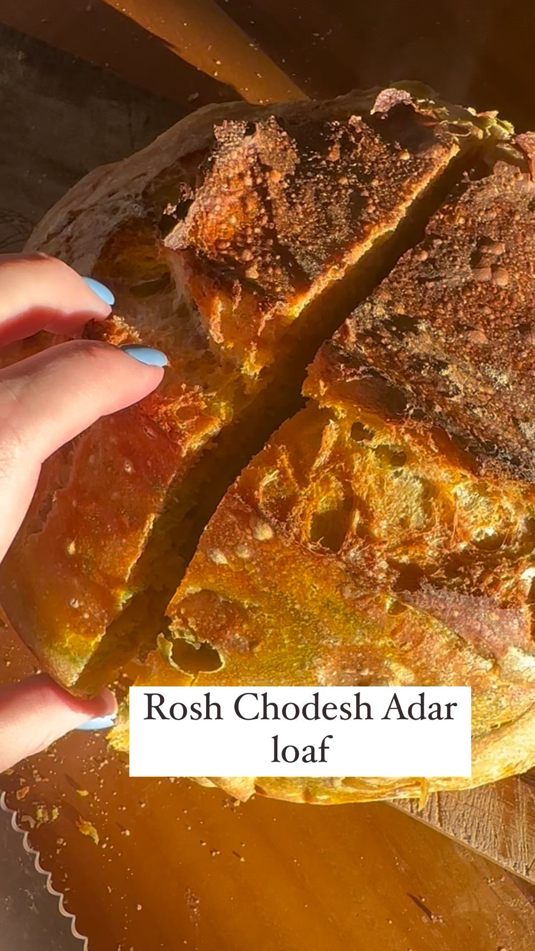 The month of Adar brings a certain light and excitement and with that a fun experiment!
This tie dye loaf is made from all natural food colorings, which I’ll be doing another post about later so stay tuned for that!
Bonus points, it was yummy too!
Happy Adar ❤️
#sourdough #tiedye #adar #purim #allnatural
