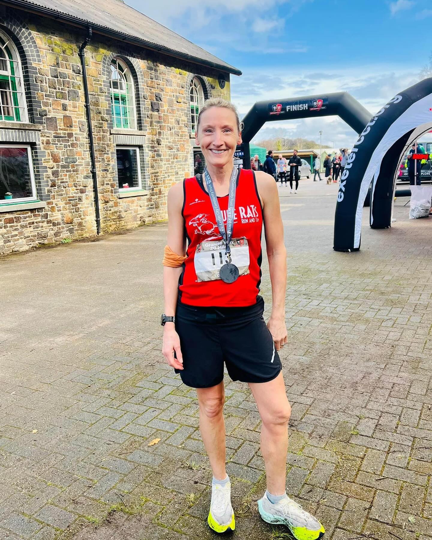 From @cloconstantine : โGranite Way 20 Miler. This is when the sun came out ๐
On the lookout for other Rats ๐ง , sorry if I missed you . 9th female / 3nd in age , well hillier than expected ๐ โ Amazing running Chloe!!