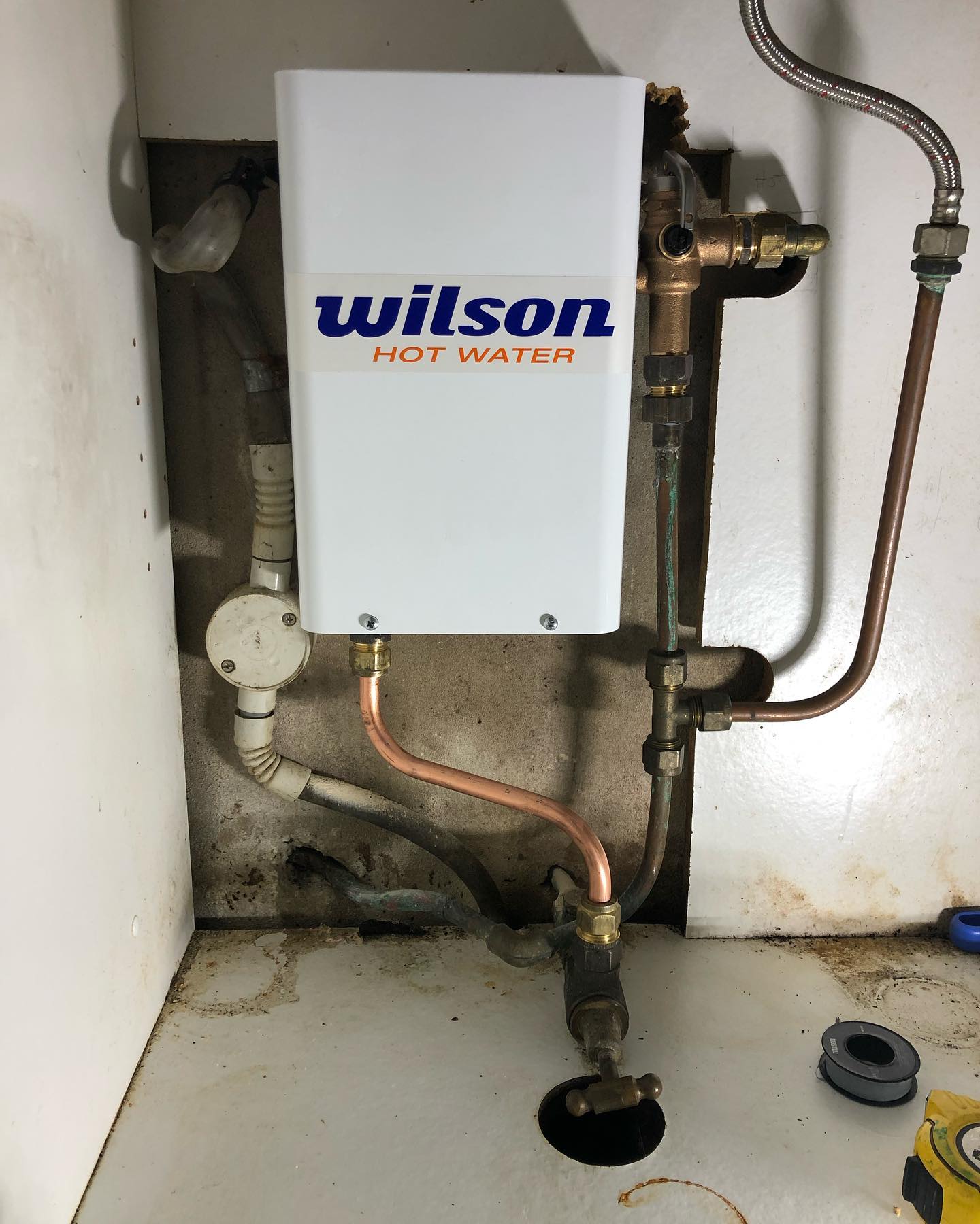 Electric instantaneous replacement #reeceplumbing #wilsonhotwater #hotwater #sydney #sydneyplumber