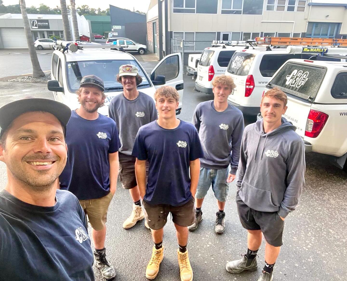 A warm welcome to our newest team member, Joe (back right) ๐๐ป
Perfect fit to our A-Team on the tools (and panels) every day ๐๐ก๐ทโโ๏ธ๐โก๏ธ๐