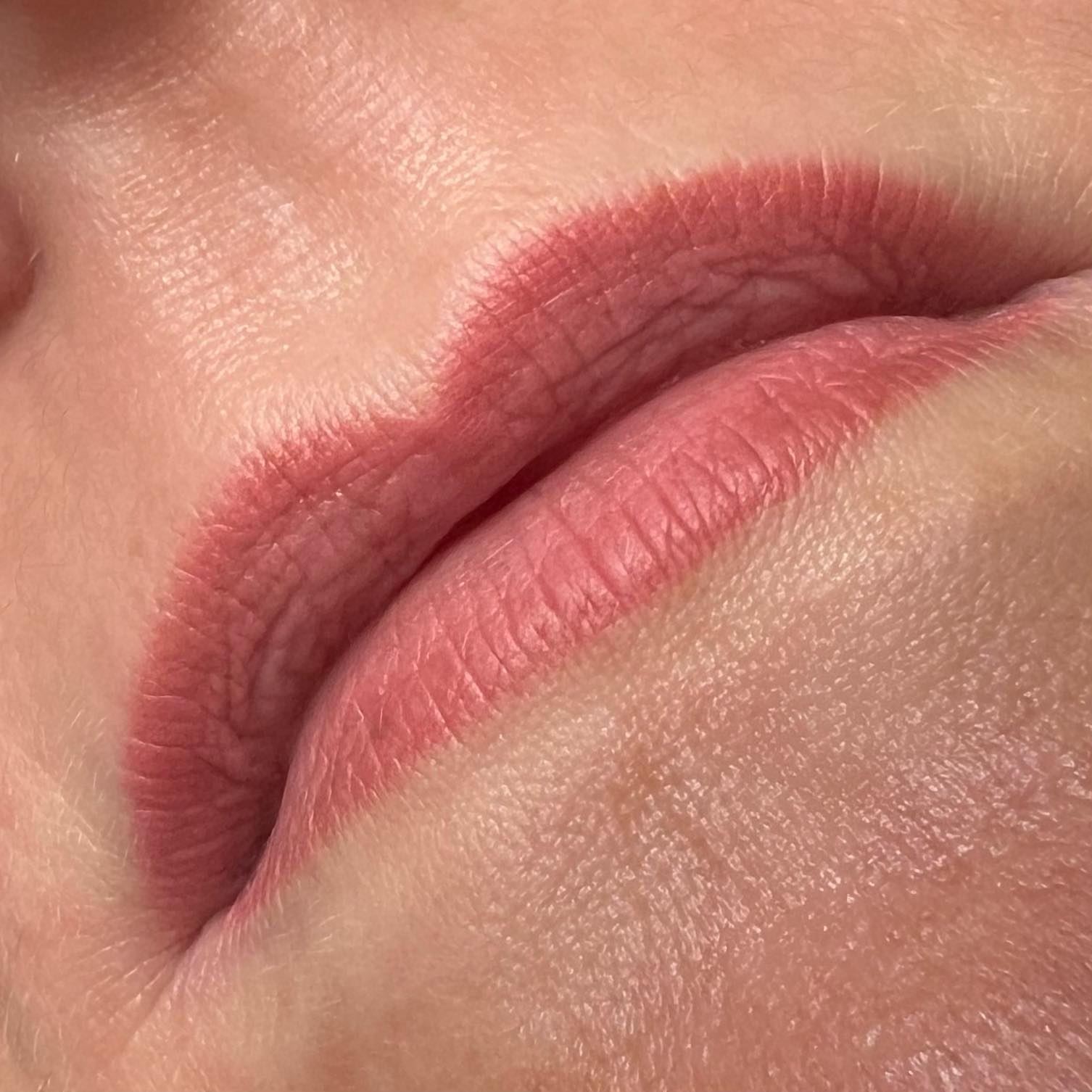 LIPS ❤️ how beaut are these lips. 2 years healed.
________________________________________
PMU SPECIALIST / BROWS / LIPS / EYELINER
For all bookings, pricing and FAQ’s please visit the website:
🖥 www.la-bellecosmetics.co.uk
📍Orpington, Kent
📲 07540386118
📧 leanne@la-bellecosmetics.co.uk
________________________________________