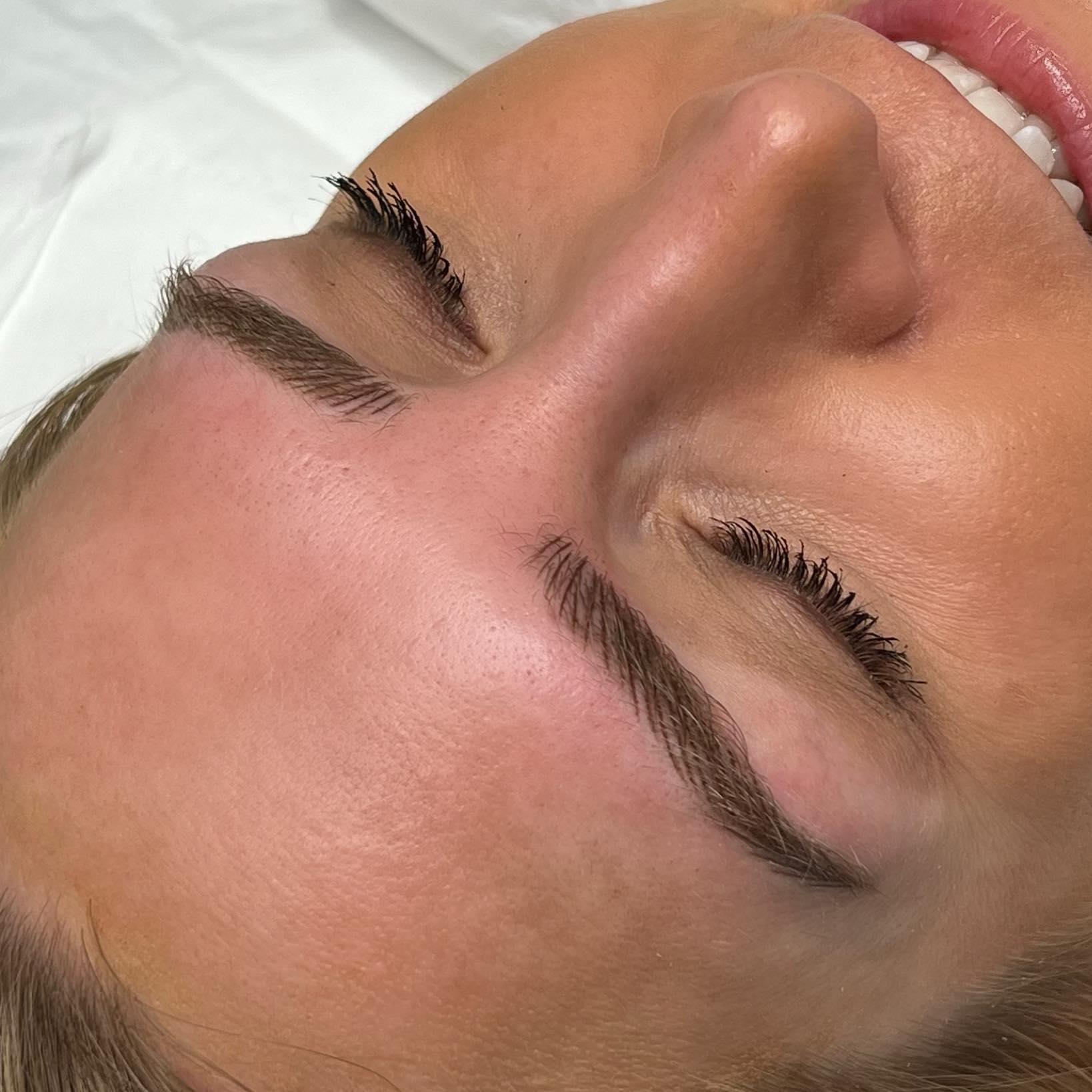 FLUFF 🤍 adding strokes to this lovely brow to make it a bit fuller 🤍
________________________________________
PMU SPECIALIST / BROWS / LIPS / EYELINER
For all bookings, pricing and FAQ’s please visit the website:
🖥 www.la-bellecosmetics.co.uk
📍Orpington, Kent
📲 07540386118
📧 leanne@la-bellecosmetics.co.uk
________________________________________