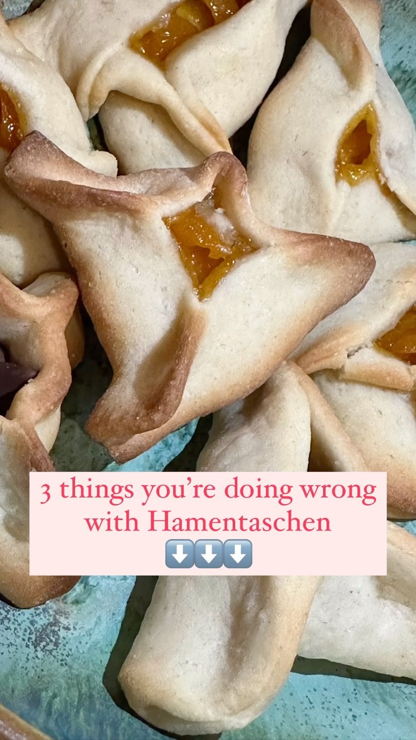 Let’s be real there are two types of people - those who love to make these and those who hate it!!
I happen to be the latter and let me tell you some things you’re probably doing wrong if you’re making hamentaschen.
1. Making them.
2. If you’re already making them, overfilling them.
3. You should have just bought them.
In all seriousness, I made this recipe using @therealmelindastrauss recipe with a little adapting and it was literally so easy!! I made this out of spelt flour so I added a lot of extra flour until it all came together but otherwise was amazing!!
I filled it with a homemade (not be me) kumquat jam and when I ran out I just filled them with some chocolate chips which didn’t melt - so don’t do that.
Alright that’s all for these Jewish cookies!
#hamentaschen #adar #purim #jewishfood