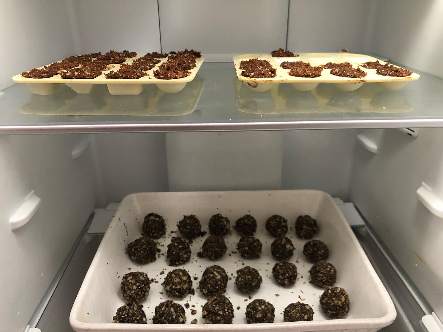 Energy balls firming up in the fridge YUM 😋 might make them really indulgent and dip them in dark chocolate-double delicious 😋 YUM :) xx happy Fridays woop woop :) xx