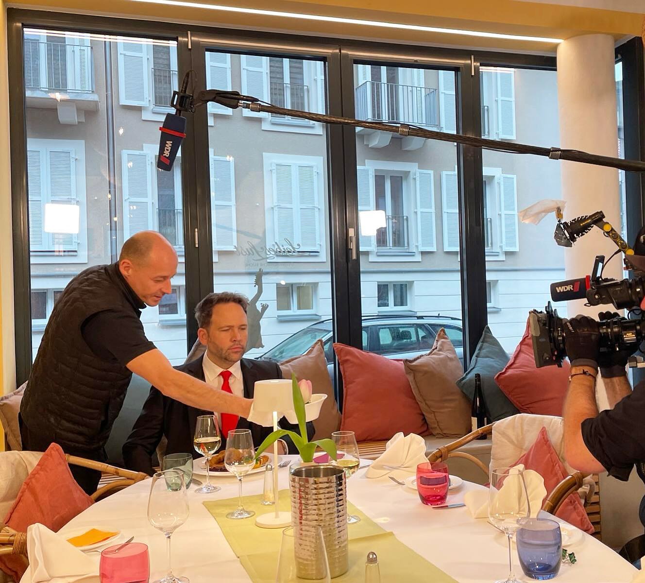 Tiemann testet nicht nur, sondern probiert natürlich auch im „Newcomer des Jahre 2023“. #münstergehtaus #tiemanntestet