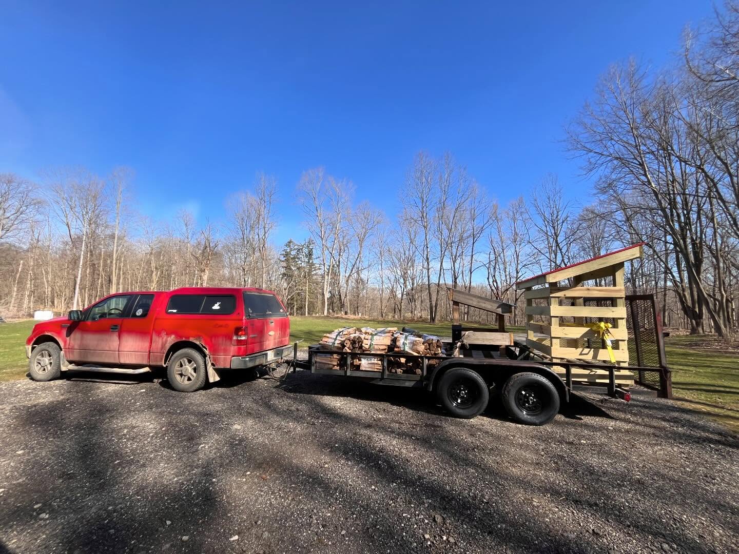 We have been busy this week! Good weather meant getting some firewood out early😁 We set up two new locations this weekend in Plainwell and Kalamazoo. Come visit us in Plainwell, Kalamazoo or at Rivera Ridge in Otsego! #michigan #riveraridge #michigansmallbusiness #firewood