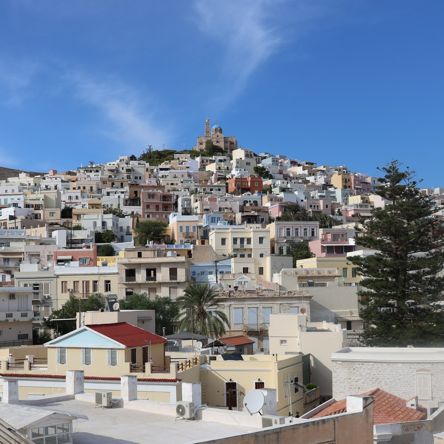 Vrontado district in the city of Ermoupoli, Syros island
#my-greece
#visitgreeceguide
#visitgreece
#visitmagicalgreece
#gresk
#greece
#travel_greece
#travelgreece
#cyclades_islands
#cyclades
#cycladesislands🌏
#my_greece-
