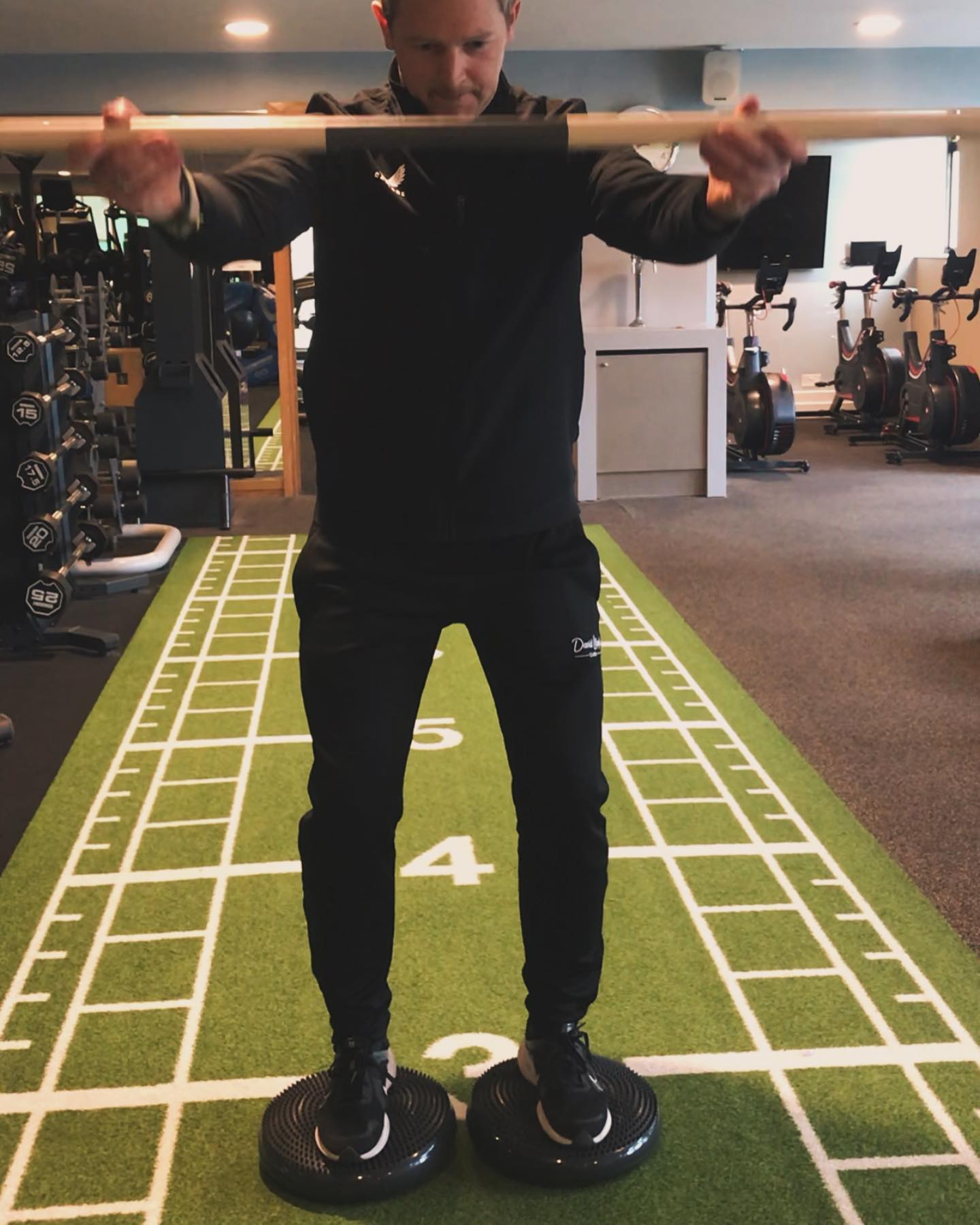 @andyphillipspt (GFS) Golf Fitness Specialist 3 golf specific exercises to improve your game💪🏻⛳️