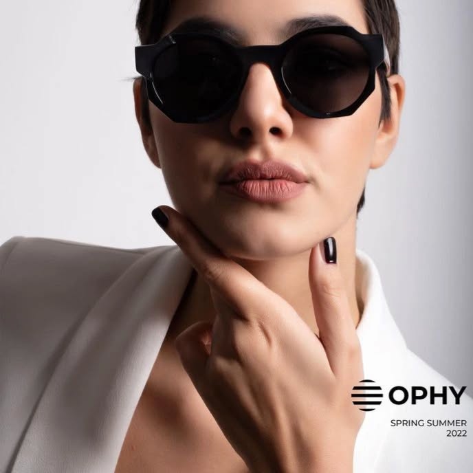 OPHY nouvelle marque à venir découvrir 😍
Design contemporain et haute qualité des matériaux.
#design #iconic #lunettes #sunglasses #eyeconcept #opticien #leslunettesdebenjamin #lunion