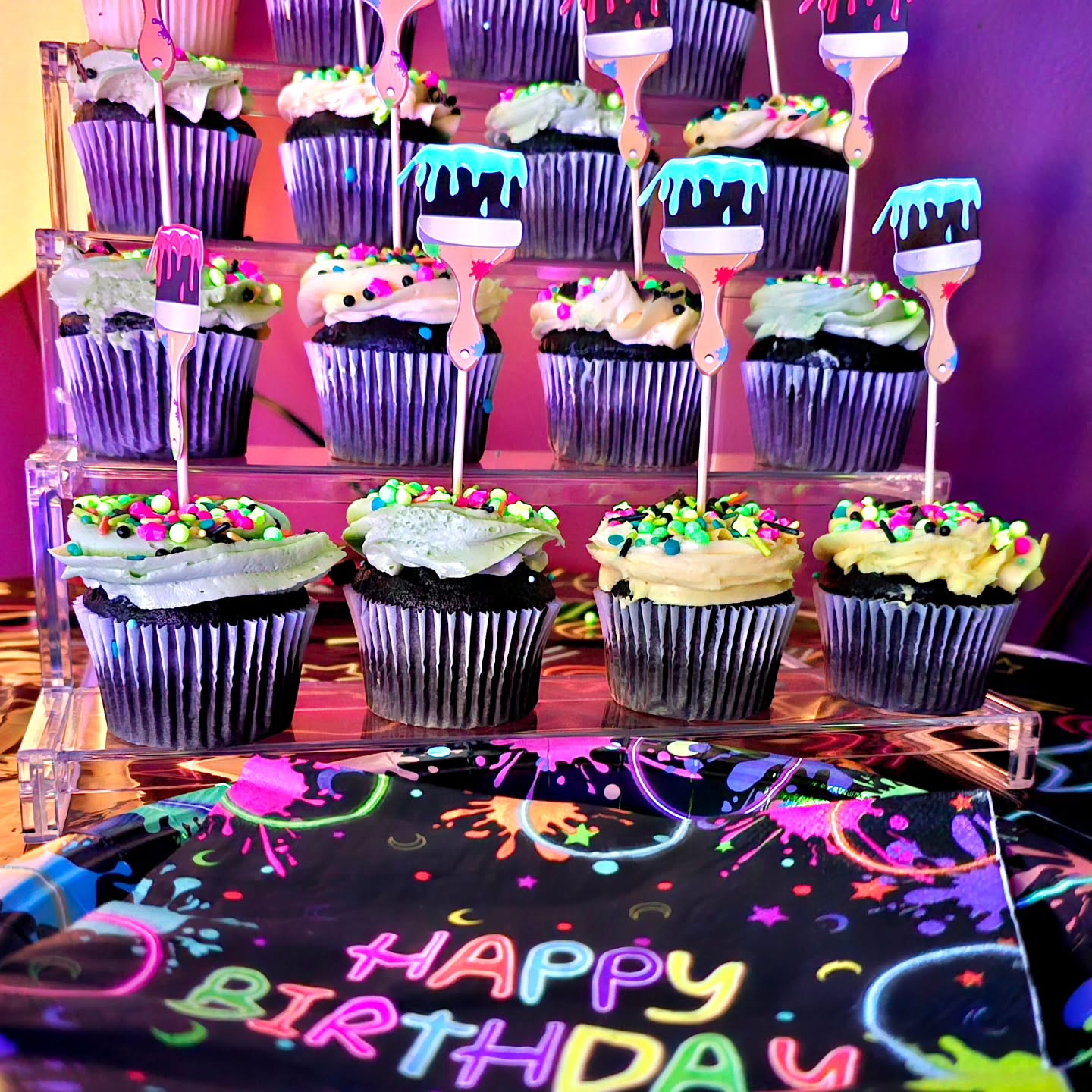 Aarna's Birthday party 2! So many great pictures from this celebration.
.
.
.
#birthdaygirl #loadedbrushes #thankyou