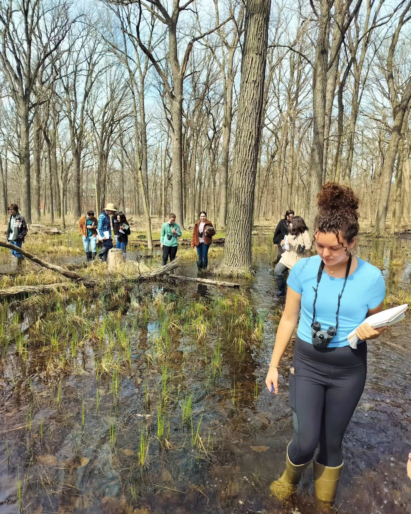 First outdoor ecology lab of the year. Exploring the vernal ponds of the flatwoods and identifying species. Snakes are always good for student engagement. Hardly anyone has a neutral reaction with a snake. Peace y'all.