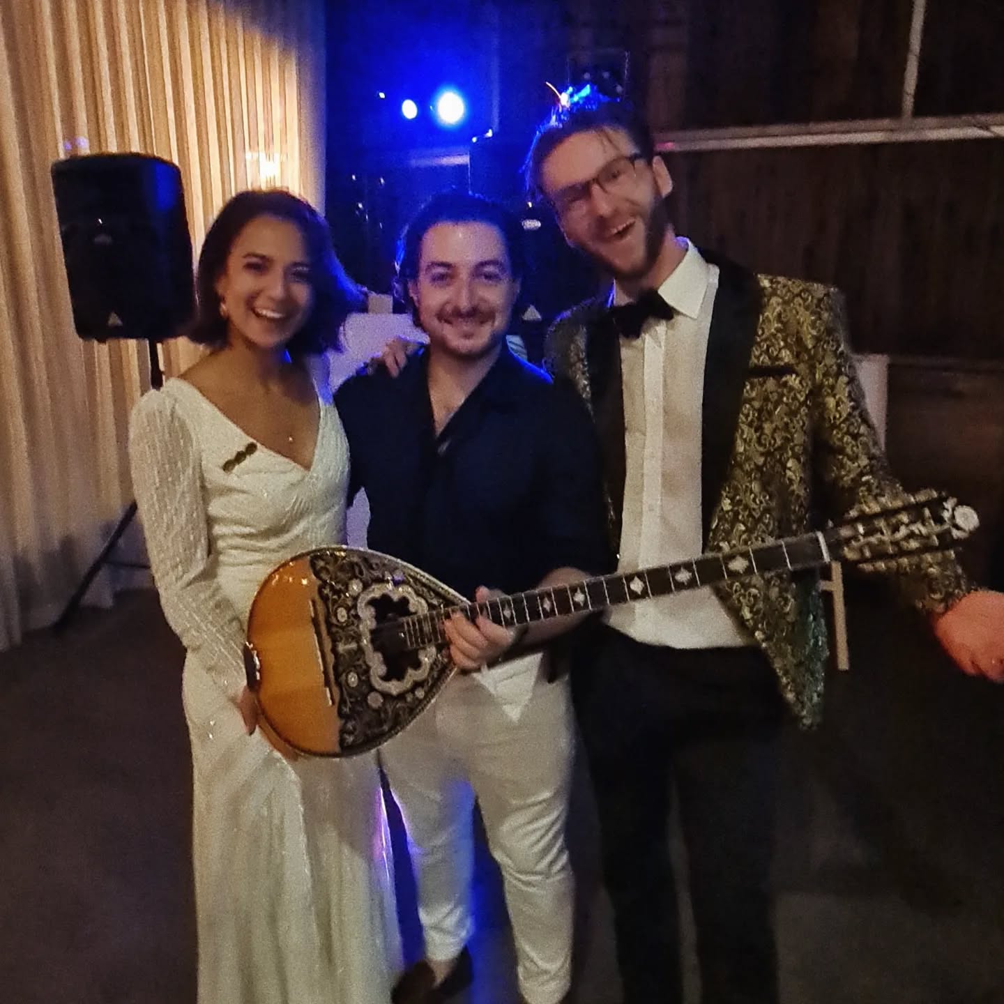 👰🏽🤵🏽 What an absolute experience performing for Nakiya and Tim tonight at Petrichor Farm 🔥
🪕 @stratosbouzoukicbr
🎛 @dj.stavros
Bouzouki Show For all occasions - call or text 0421219158 for bookings
#greek #canberragreek #greekwedding #wedding #greekmusic #bouzouki #greekband #bouzoukia #weddingentrance #canberrawedding #canberramusic #greekaustralian #mybigfatgreekwedding #floorshow #excusethecrappyandroidcam #ineedaniphone