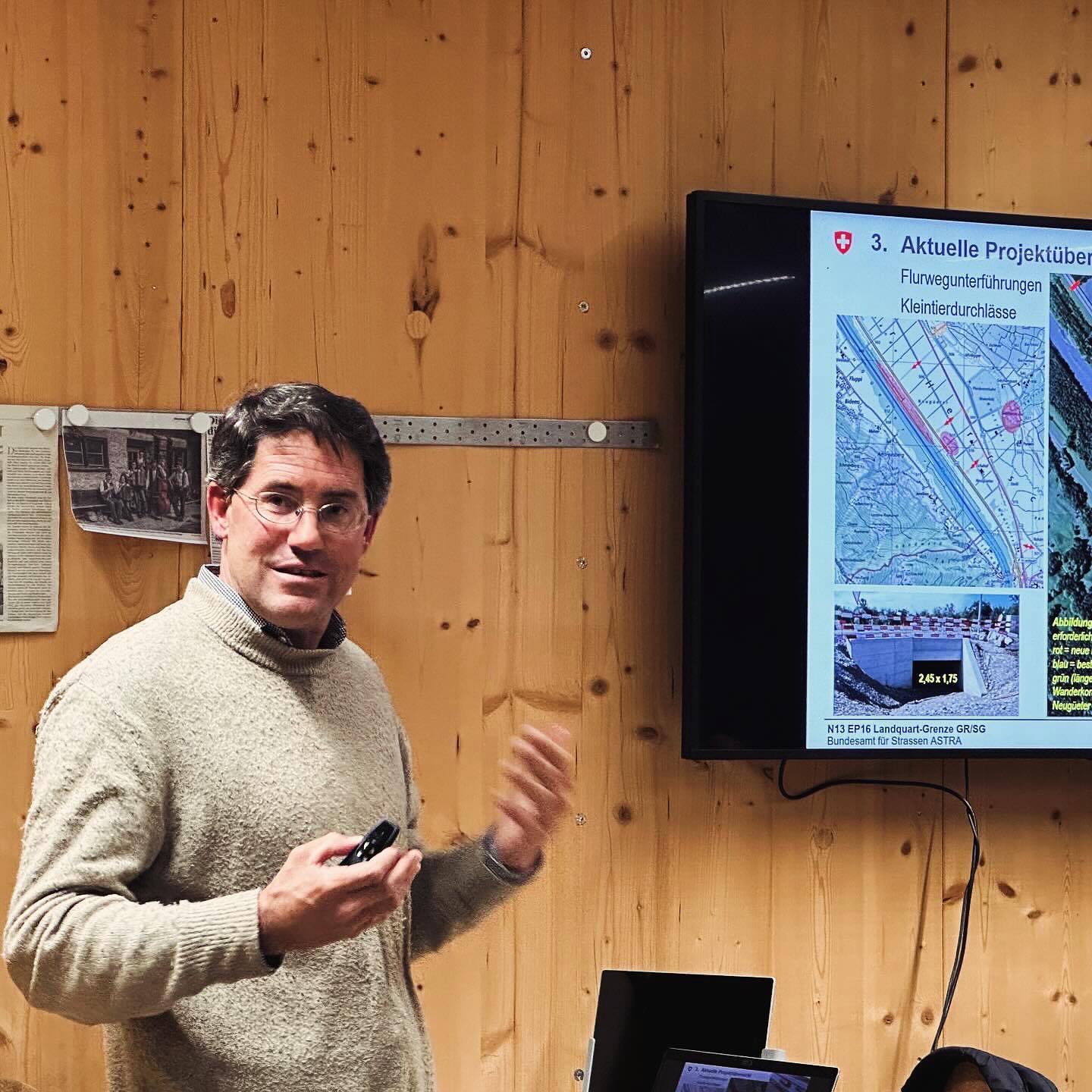 Infos aus erster Hand zu Zonenplanerweiterung und Autobahnausbau Landquart-Sargans. Danke @timostammwitz #astra #stadtmaienfeld und unseren Mitgliedern für den gelungenen Themenanlass 1-24