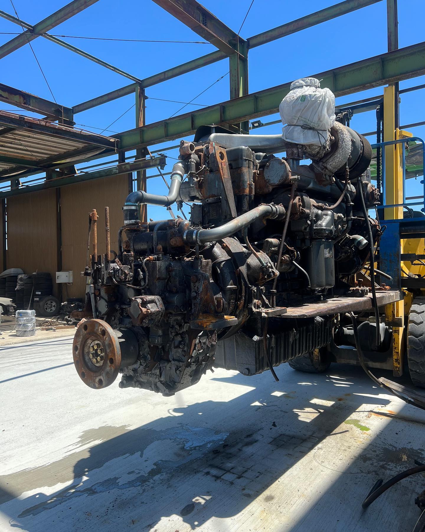 YANMAR 6KH-ET
{SOLD OUT}