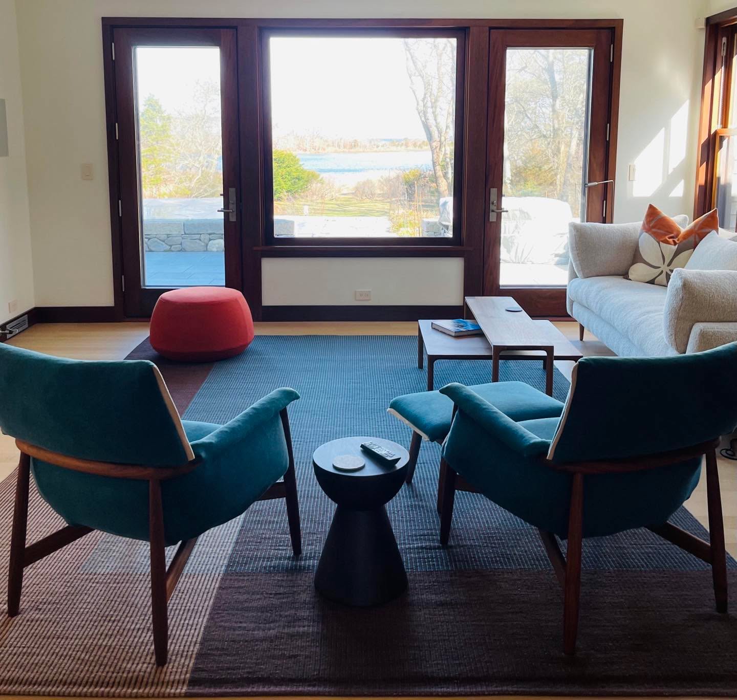 We’re going to sit right here and wait for summer. So close! #marthasvineyard #newenglandhome #moderninteriors #interiordesign. Interior furnishings by @lmtdesign @carlhansenandson @communitymanufacturing