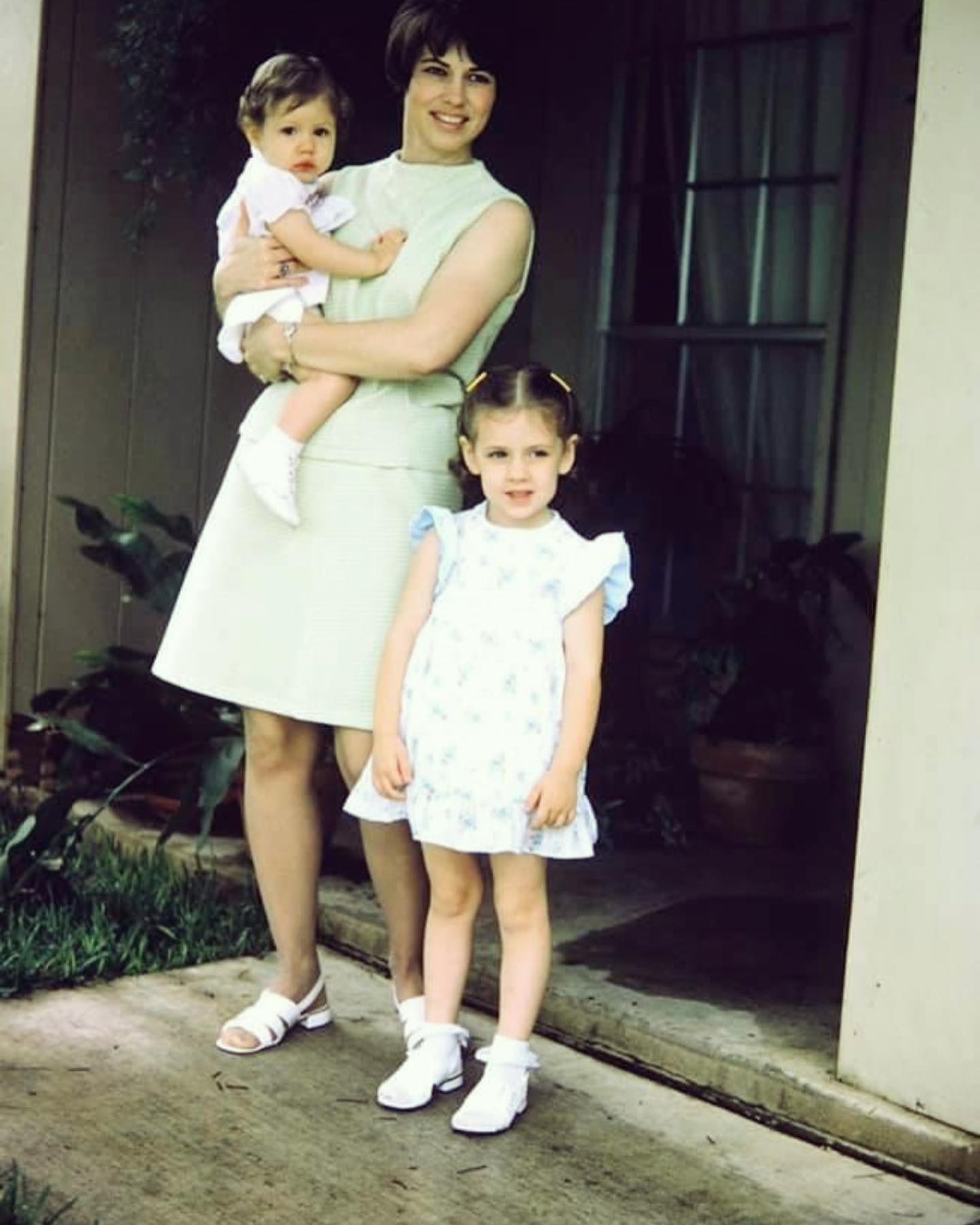 Happy Mother’s Day to all the mamas out there. Thank you for all your love, encouragement, and sacrifice. ❤️ 💐
#whiffcandlecompany #whiffcandleco #mothersday #mothersdaygift