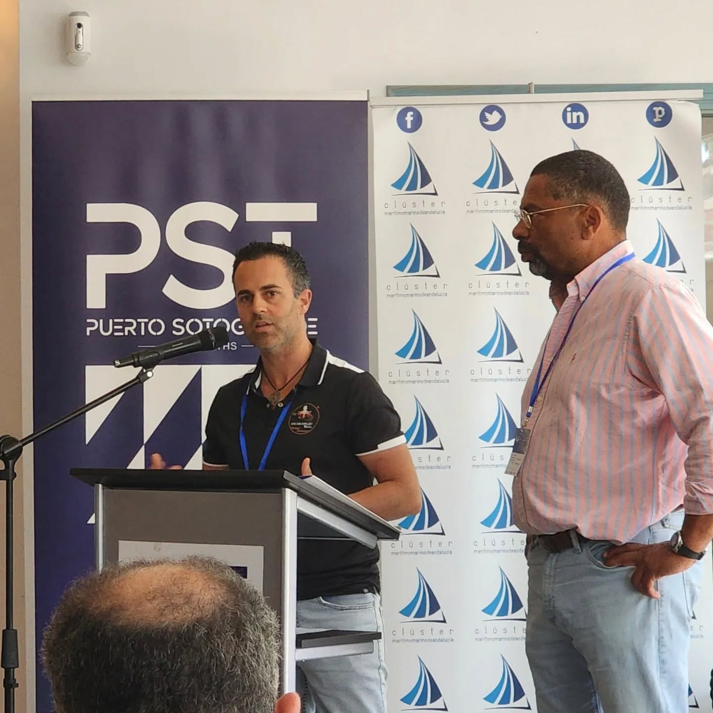 Contentísimos hoy con el muy provechoso día de la mano de Puerto de Sotogrande y Cluster Marítimo de Andalucía.
Gracias por vuestro apoyo!
Hoy Escaramujo Wines ha dado un importante paso más hacia la consolidación de un proyecto, producto y experiencia de calidad.
Seguro que de la reunión de hoy y las que vendrán, salen fuertes y provechosas colaboraciones con empresas del sector turístico y marítimo de nuestra Costa del Sol y Andalucía
🌊🤠🤘🥂🥂🍾🍷🌊