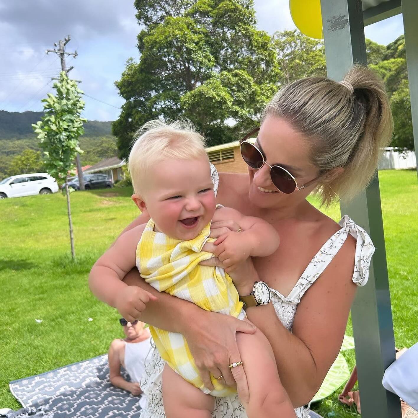 To all the beautiful women in my life... thank you for bringing little angels into the world for me to snuggle 😍
HAPPY MOTHER'S DAY to all the mums out there (including my own cute mumma) I hope you are getting allllll the pancakes in bed, just as you deserve❤️