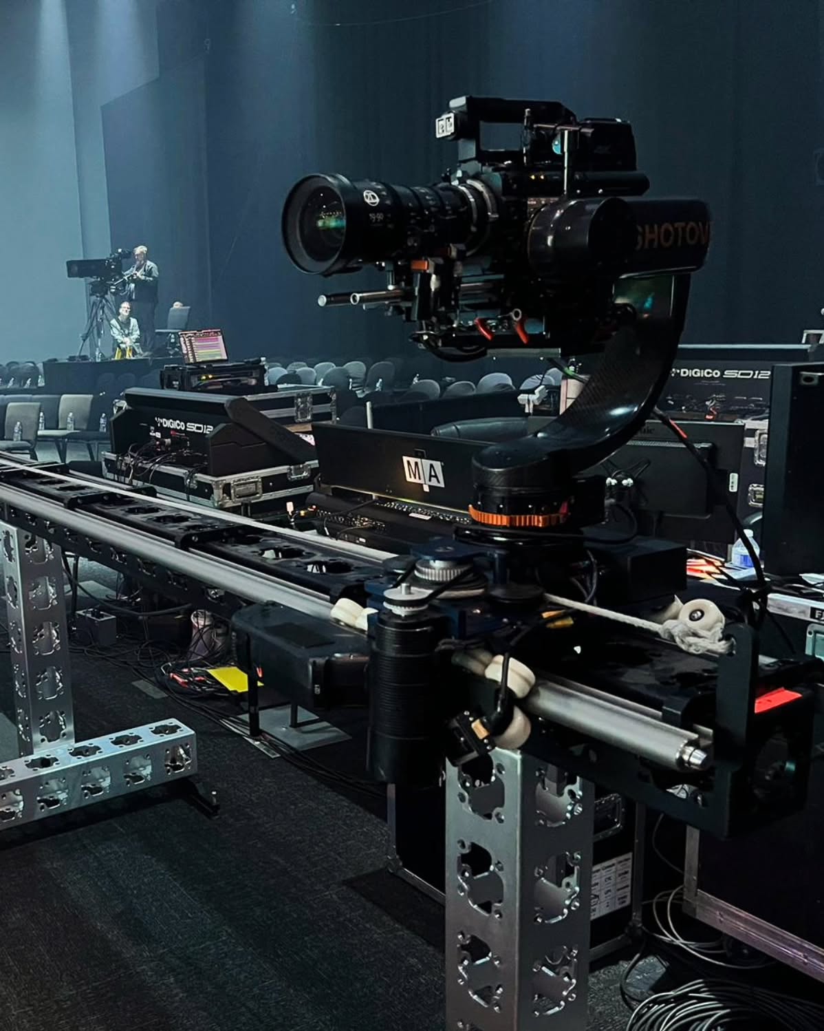 A little broadcast work with the G1 and the rope driven Tricked Out Pics designed D Track. Hard wired for smpte and up in 2 hours.
Foot pedal track drive and full camera control with the Shotover op console. It hits a little different when you nail the live shots!
https://www.trickedout.ca/custom-systems
#livetv #broadcast #stabilizedhead #cameraoperator #broadcaster #griprigsupport #gripology #gripdept