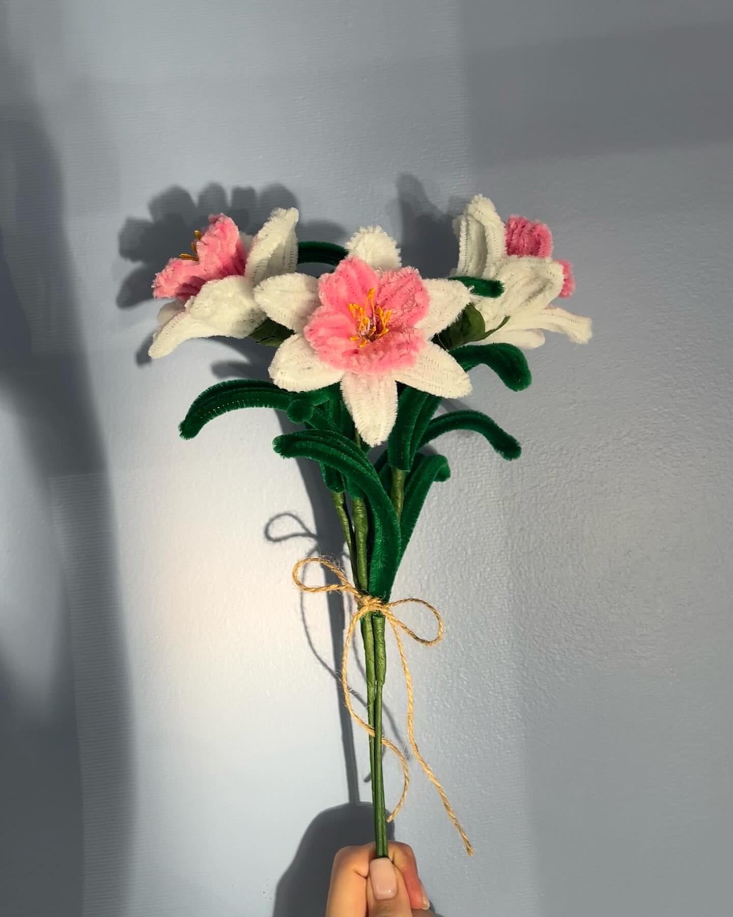 daffodils 🤍🌺 (our newest obsession) • coming soon to shop! #foreverflowers #flowers #daffodils #flowerstagram