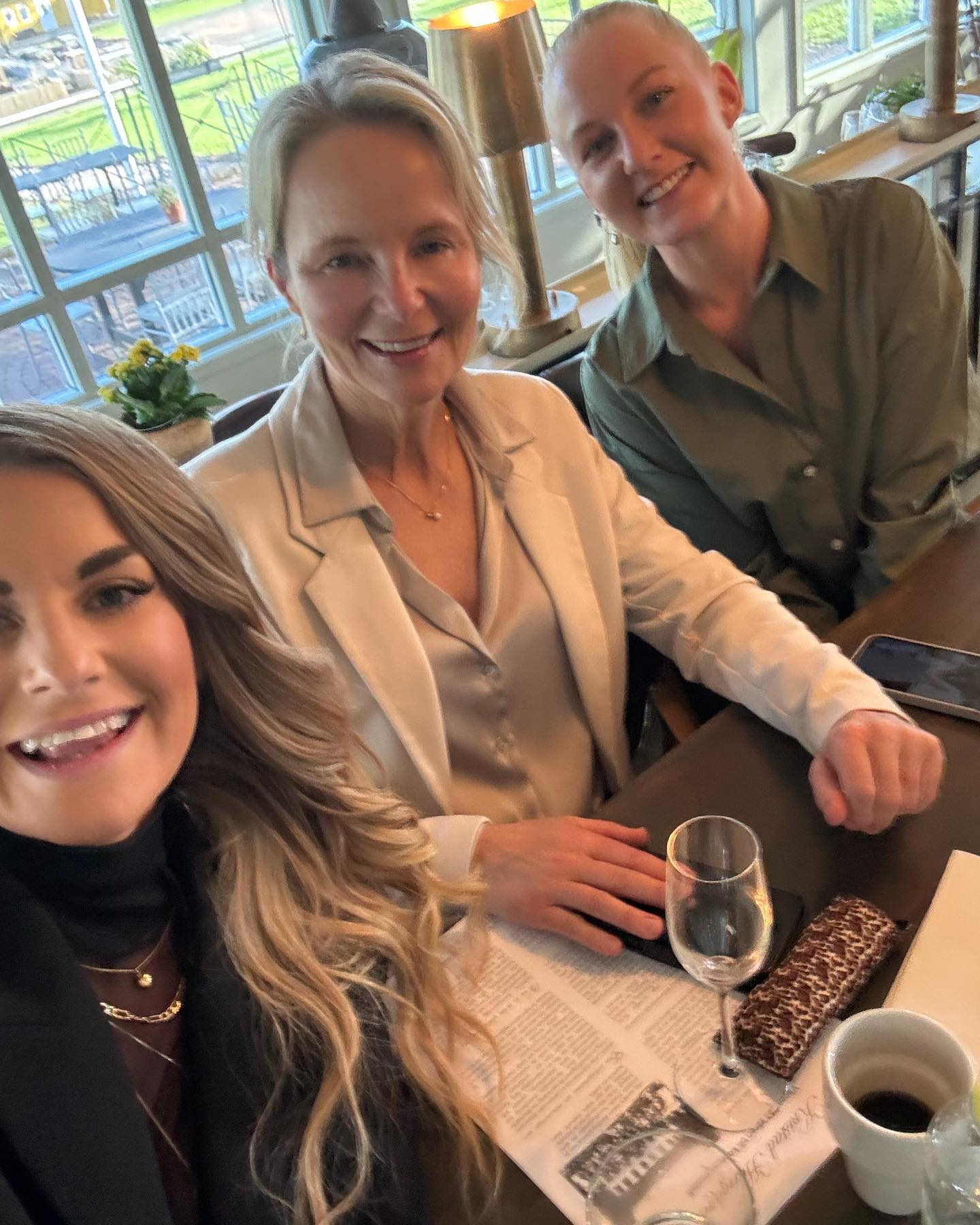 En dag med guldkant✨möte och gofika med bästa @johannabeijbom 😍