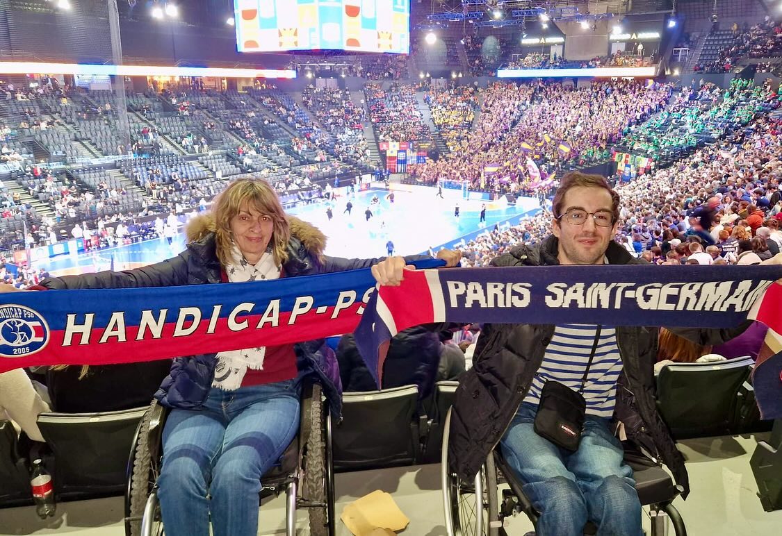 Une défaite 31-23 face à Nantes pour nos rouges et bleus en finale de Coupe de France de handball à l’Accor Arena…
Une défaite cruelle, mais nos adhérents ont donné de la voix jusqu’au bout 🔴🔵
Rendez-vous jeudi, à Coubertin, pour le quart de finale aller de Ligue des Champions face à Barcelone !
@psghandofficiel #handball #accorarena #psg #handicappsg