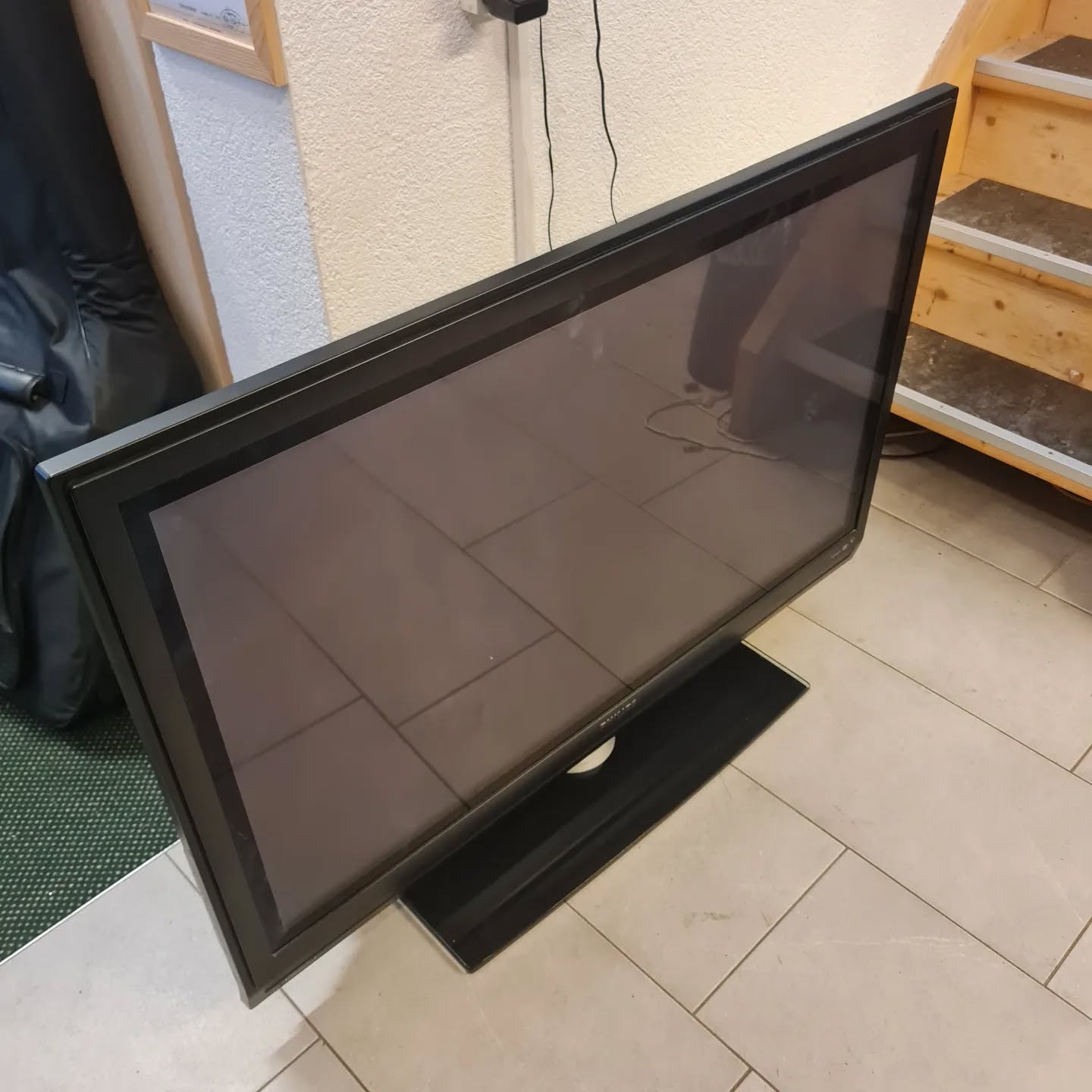 ‼️Gratis abzugeben‼️
Für Bastler. Startet nicht mehr. Man hört zwar, wie er es versucht, es kommt aber kein Bild mehr. Falls den noch jemand verwerten oder reparieren kann, bitteschön. Wird ansonsten entsorgt.