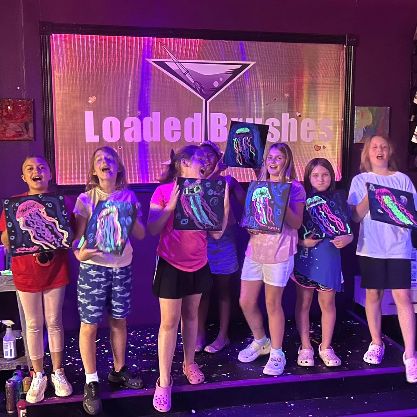 Big Happy Birthday to MacKenzie 🥳 Thank you for celebrating with us! 🎨🥳😊
.
.
.
#loadedbrushes #happybirthday #kidsparties #ShopSmall #familyowned